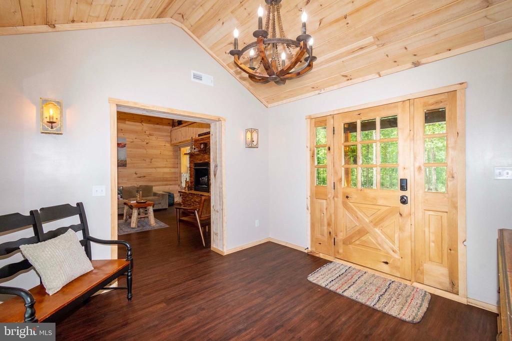 18184 CRAWFORD LN, GORDONSVILLE, Virginia 22942, 4 Bedrooms Bedrooms, ,3 BathroomsBathrooms,Residential,18184 CRAWFORD LN,VAOR2013652 MLS # VAOR2013652