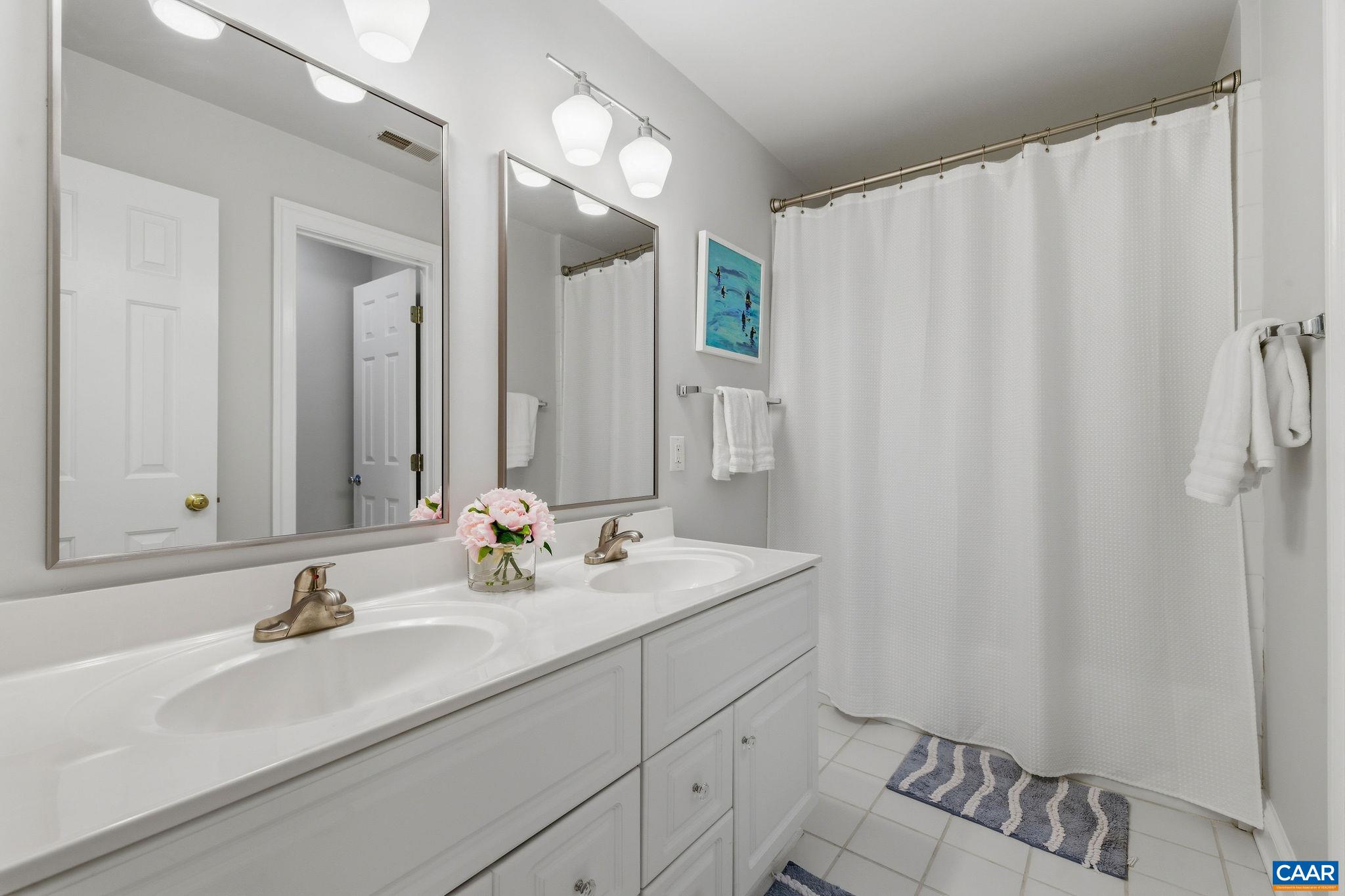 1782 SHELBOURN LN, KESWICK, Virginia 22947, 4 Bedrooms Bedrooms, ,3 BathroomsBathrooms,Residential,1782 SHELBOURN LN,674350 MLS # 674350 1782 SHELBOURN LN, KESWICK, Virginia 22947, 4 Bedrooms Bedrooms, ,3 BathroomsBathrooms,Residential,1782 SHELBOURN LN,674350 MLS # 674350