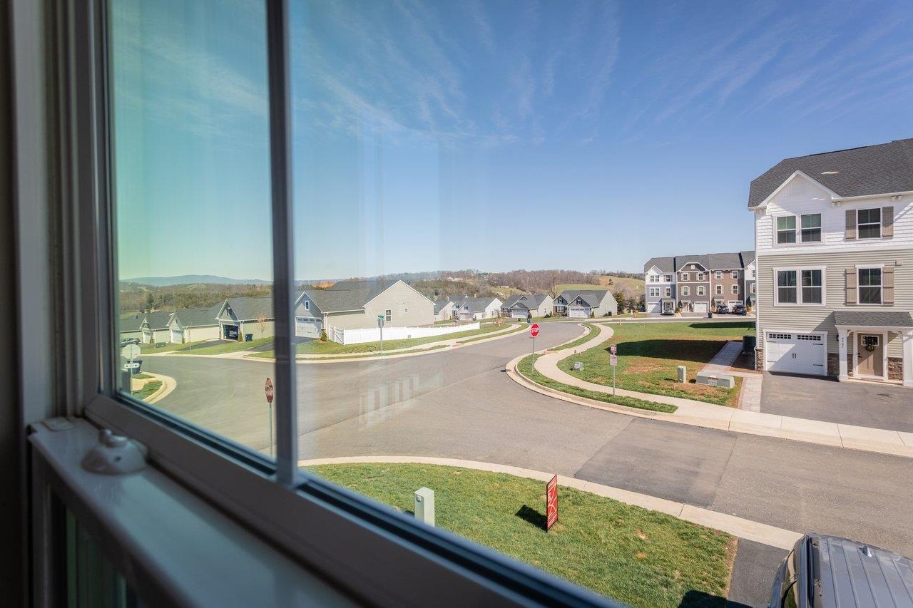 4504 FOUNTAINBRIDGE CT, ROCKINGHAM, Virginia 22801, 3 Bedrooms Bedrooms, ,2 BathroomsBathrooms,Residential,4504 FOUNTAINBRIDGE CT,674657 MLS # 674657 4504 FOUNTAINBRIDGE CT, ROCKINGHAM, Virginia 22801, 3 Bedrooms Bedrooms, ,2 BathroomsBathrooms,Residential,4504 FOUNTAINBRIDGE CT,674657 MLS # 674657