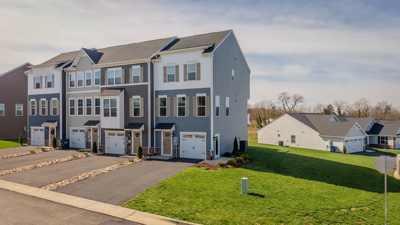 4504 FOUNTAINBRIDGE CT, ROCKINGHAM, Virginia 22801, 3 Bedrooms Bedrooms, ,2 BathroomsBathrooms,Residential,4504 FOUNTAINBRIDGE CT,674657 MLS # 674657 4504 FOUNTAINBRIDGE CT, ROCKINGHAM, Virginia 22801, 3 Bedrooms Bedrooms, ,2 BathroomsBathrooms,Residential,4504 FOUNTAINBRIDGE CT,674657 MLS # 674657