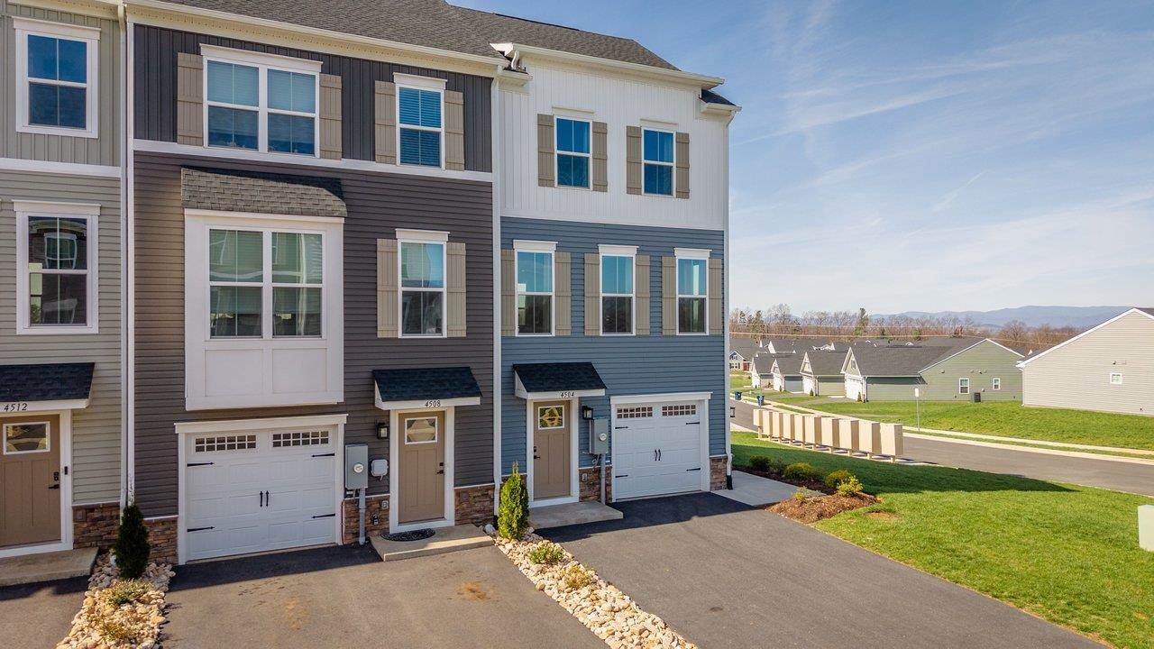 4504 FOUNTAINBRIDGE CT, ROCKINGHAM, Virginia 22801, 3 Bedrooms Bedrooms, ,2 BathroomsBathrooms,Residential,4504 FOUNTAINBRIDGE CT,674657 MLS # 674657 4504 FOUNTAINBRIDGE CT, ROCKINGHAM, Virginia 22801, 3 Bedrooms Bedrooms, ,2 BathroomsBathrooms,Residential,4504 FOUNTAINBRIDGE CT,674657 MLS # 674657