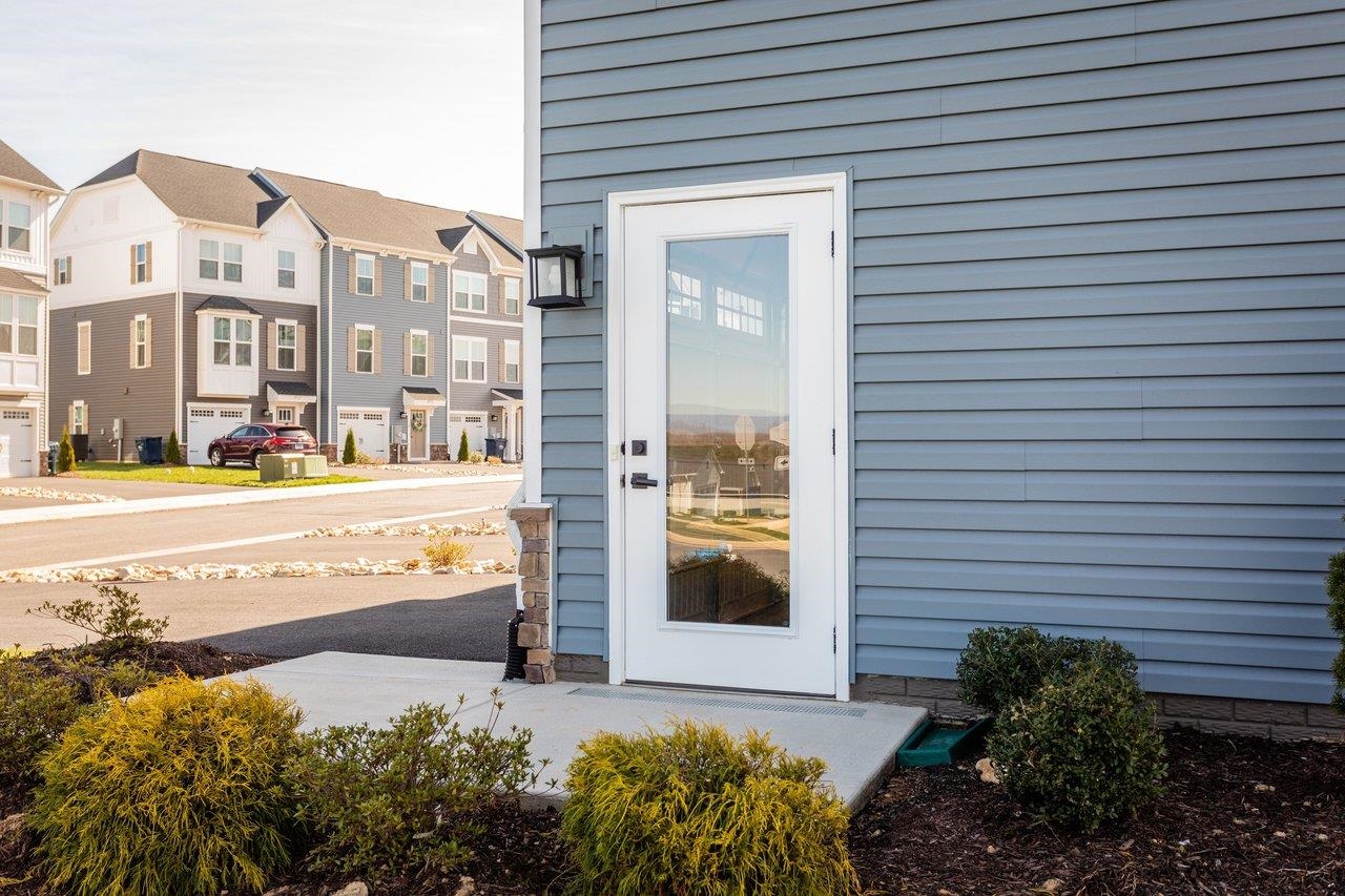 4504 FOUNTAINBRIDGE CT, ROCKINGHAM, Virginia 22801, 3 Bedrooms Bedrooms, ,2 BathroomsBathrooms,Residential,4504 FOUNTAINBRIDGE CT,674657 MLS # 674657 4504 FOUNTAINBRIDGE CT, ROCKINGHAM, Virginia 22801, 3 Bedrooms Bedrooms, ,2 BathroomsBathrooms,Residential,4504 FOUNTAINBRIDGE CT,674657 MLS # 674657