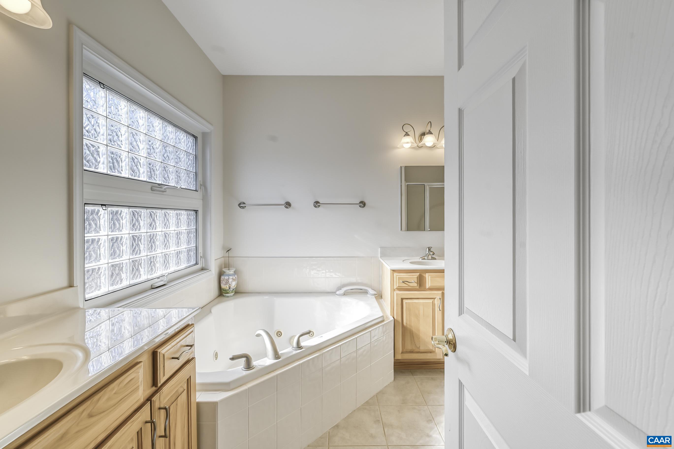 3 NUTWOOD CIR, PALMYRA, Virginia 22963, 3 Bedrooms Bedrooms, ,3 BathroomsBathrooms,Residential,3 NUTWOOD CIR,674697 MLS # 674697