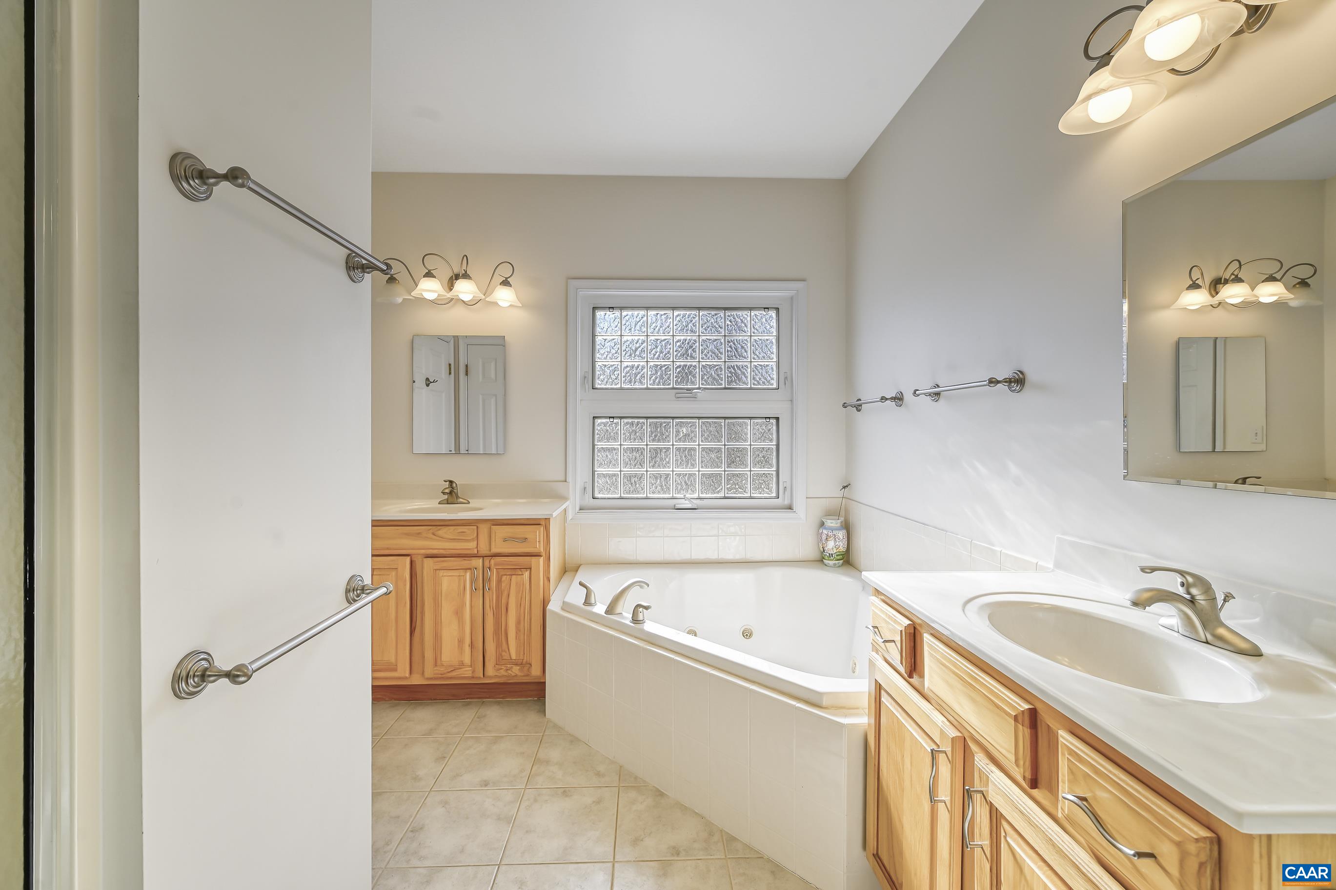 3 NUTWOOD CIR, PALMYRA, Virginia 22963, 3 Bedrooms Bedrooms, ,3 BathroomsBathrooms,Residential,3 NUTWOOD CIR,674697 MLS # 674697