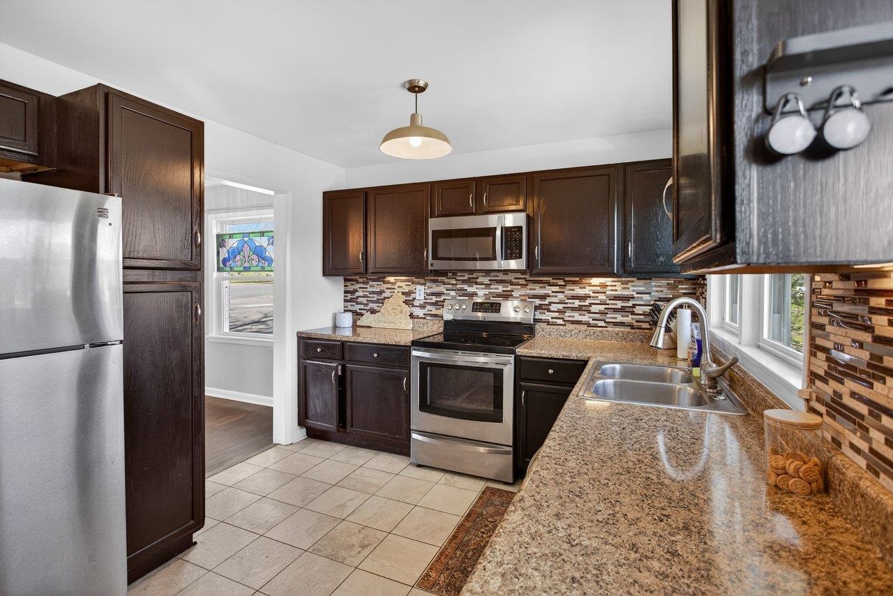 926 JEFFERSON ST, HARRISONBURG, Virginia 22801, 3 Bedrooms Bedrooms, ,1 BathroomBathrooms,Residential,926 JEFFERSON ST,674839 MLS # 674839