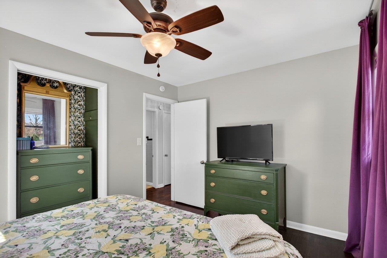 926 JEFFERSON ST, HARRISONBURG, Virginia 22801, 3 Bedrooms Bedrooms, ,1 BathroomBathrooms,Residential,926 JEFFERSON ST,674839 MLS # 674839