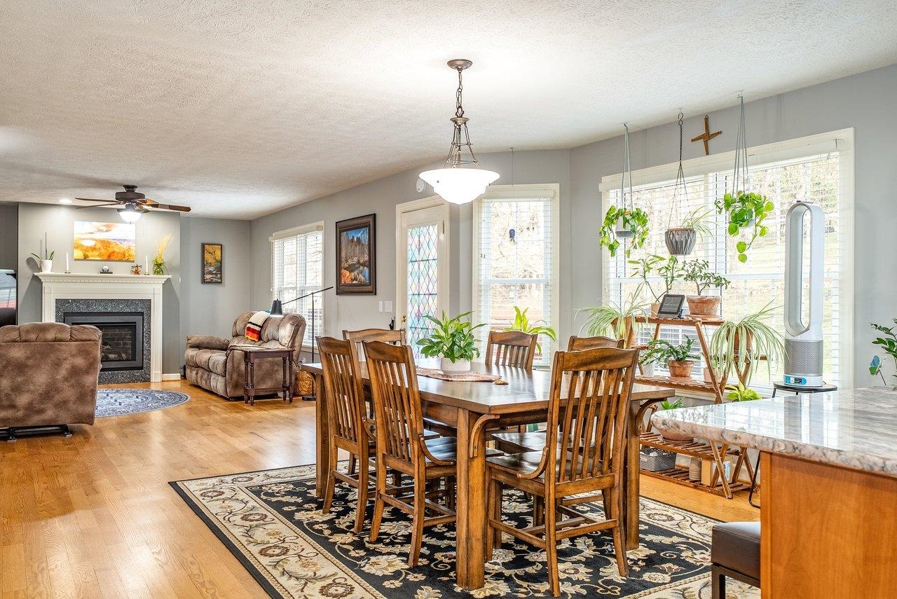 760 CONFEDERACY DR, PENN LAIRD, Virginia 22846, 4 Bedrooms Bedrooms, ,2 BathroomsBathrooms,Residential,760 CONFEDERACY DR,674842 MLS # 674842 760 CONFEDERACY DR, PENN LAIRD, Virginia 22846, 4 Bedrooms Bedrooms, ,2 BathroomsBathrooms,Residential,760 CONFEDERACY DR,674842 MLS # 674842