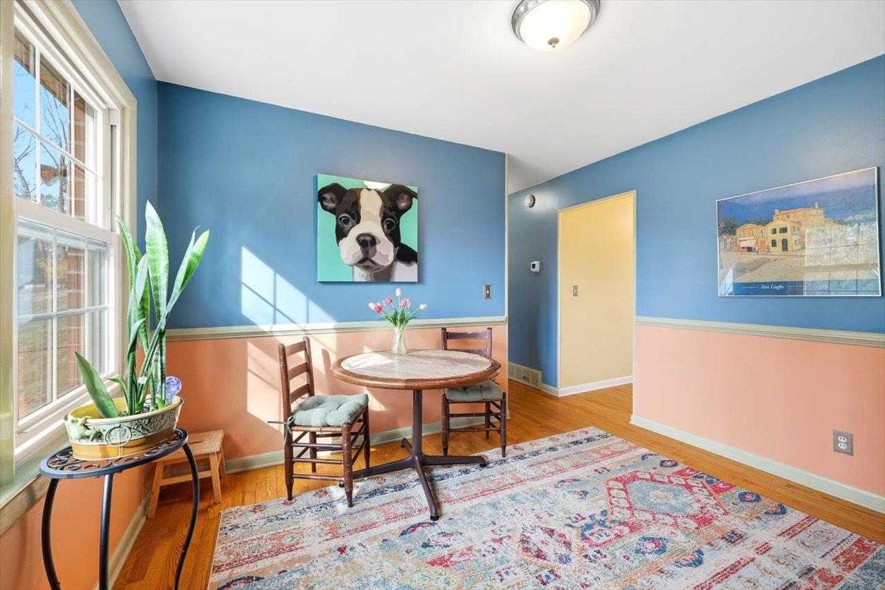 408 ROBIN ST, STAUNTON, Virginia 24401, 3 Bedrooms Bedrooms, ,2 BathroomsBathrooms,Residential,408 ROBIN ST,674844 MLS # 674844 408 ROBIN ST, STAUNTON, Virginia 24401, 3 Bedrooms Bedrooms, ,2 BathroomsBathrooms,Residential,408 ROBIN ST,674844 MLS # 674844