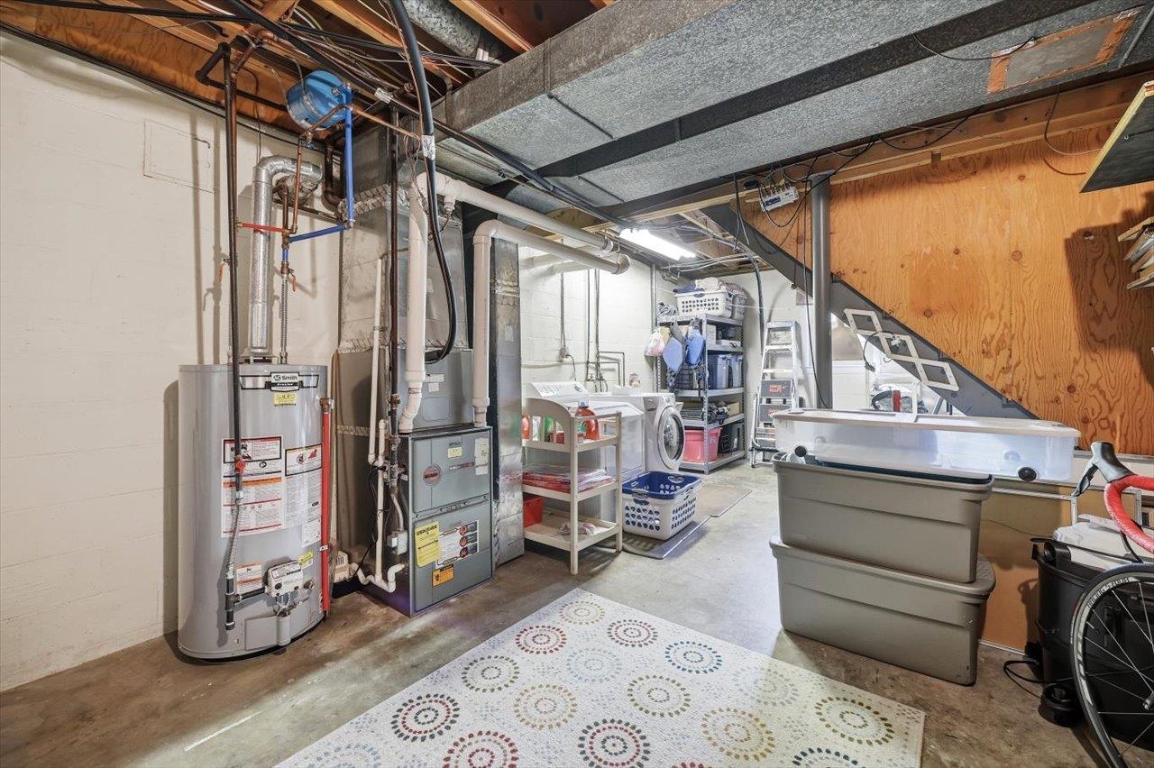 408 ROBIN ST, STAUNTON, Virginia 24401, 3 Bedrooms Bedrooms, ,2 BathroomsBathrooms,Residential,408 ROBIN ST,674844 MLS # 674844 408 ROBIN ST, STAUNTON, Virginia 24401, 3 Bedrooms Bedrooms, ,2 BathroomsBathrooms,Residential,408 ROBIN ST,674844 MLS # 674844