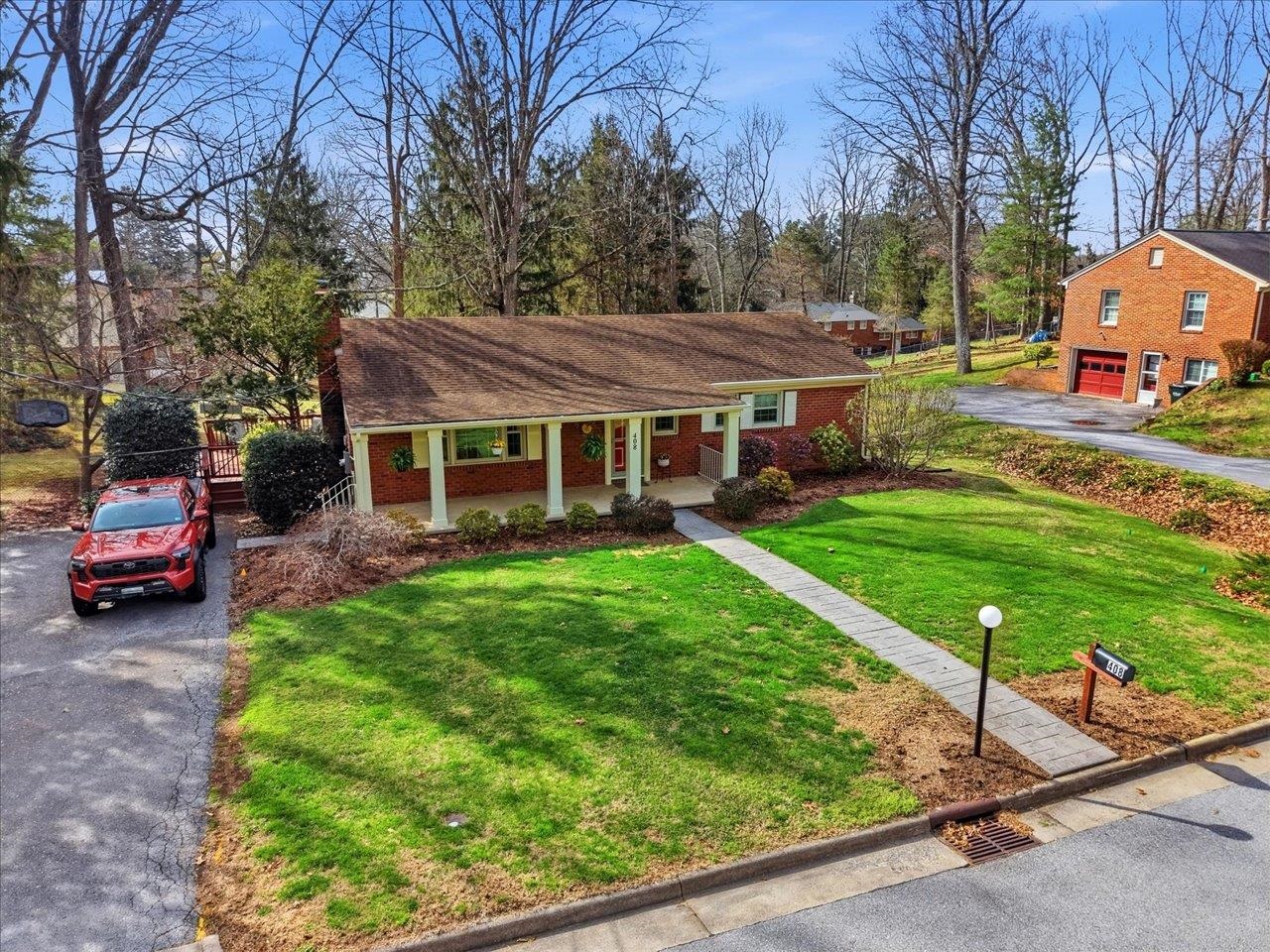 408 ROBIN ST, STAUNTON, Virginia 24401, 3 Bedrooms Bedrooms, ,2 BathroomsBathrooms,Residential,408 ROBIN ST,674844 MLS # 674844 408 ROBIN ST, STAUNTON, Virginia 24401, 3 Bedrooms Bedrooms, ,2 BathroomsBathrooms,Residential,408 ROBIN ST,674844 MLS # 674844