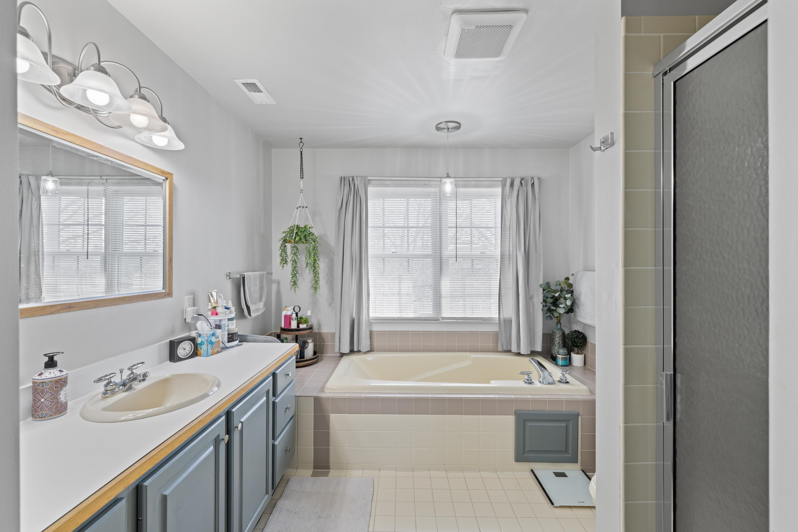 1540 APPLE RIDGE CT, HARRISONBURG, Virginia 22801, 4 Bedrooms Bedrooms, ,2 BathroomsBathrooms,Residential,1540 APPLE RIDGE CT,674846 MLS # 674846