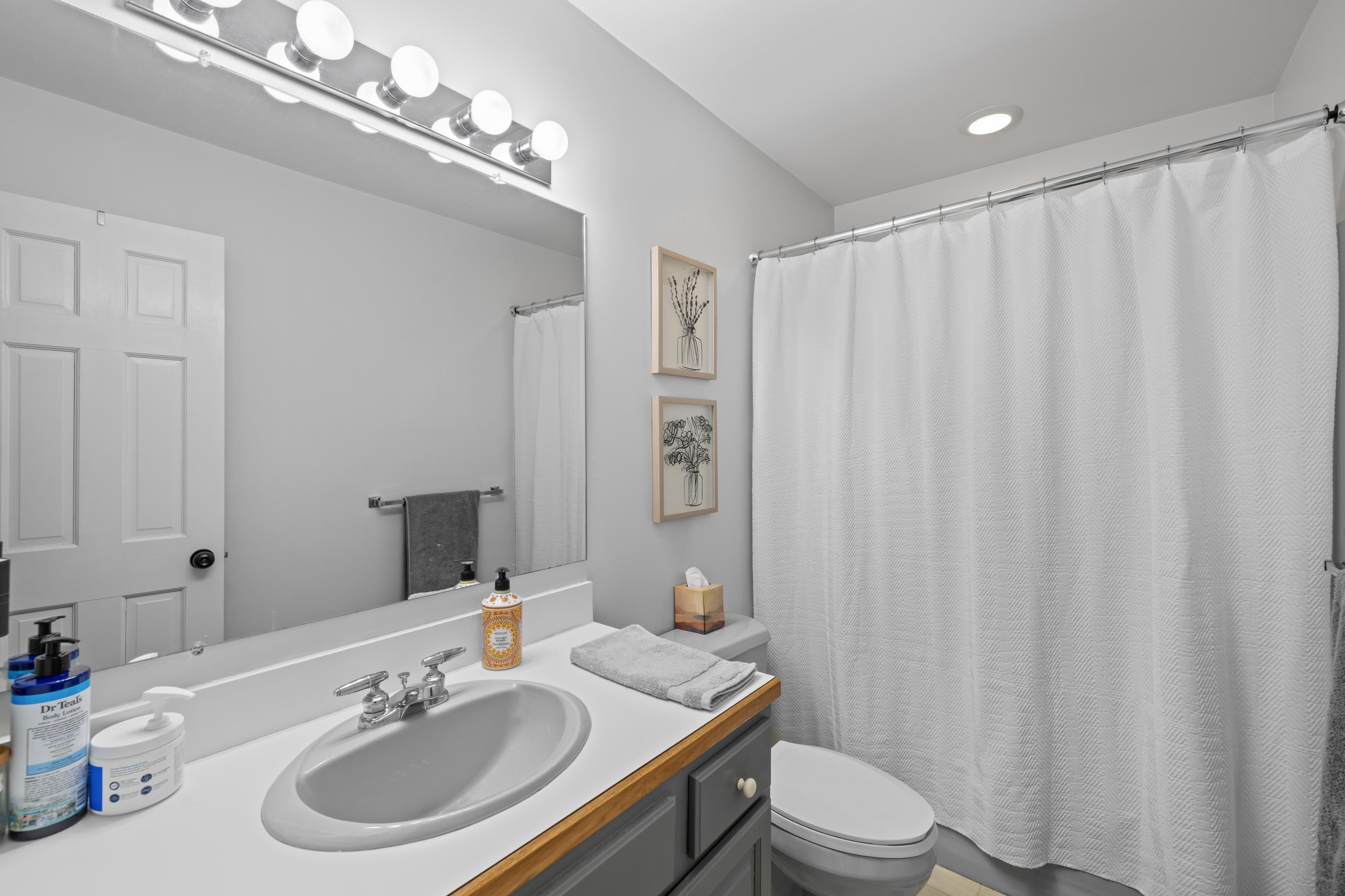 1540 APPLE RIDGE CT, HARRISONBURG, Virginia 22801, 4 Bedrooms Bedrooms, ,2 BathroomsBathrooms,Residential,1540 APPLE RIDGE CT,674846 MLS # 674846