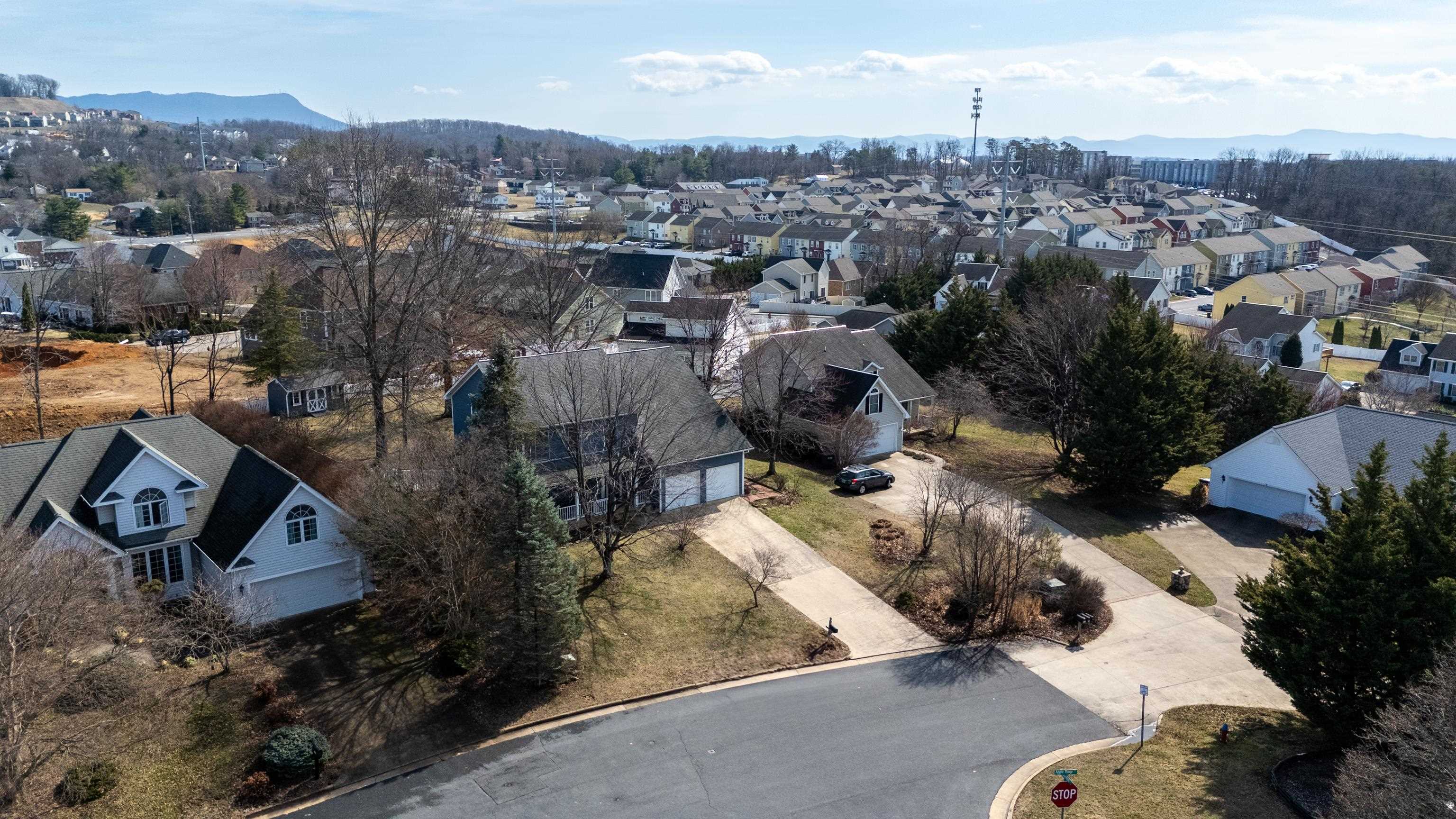 1540 APPLE RIDGE CT, HARRISONBURG, Virginia 22801, 4 Bedrooms Bedrooms, ,2 BathroomsBathrooms,Residential,1540 APPLE RIDGE CT,674846 MLS # 674846