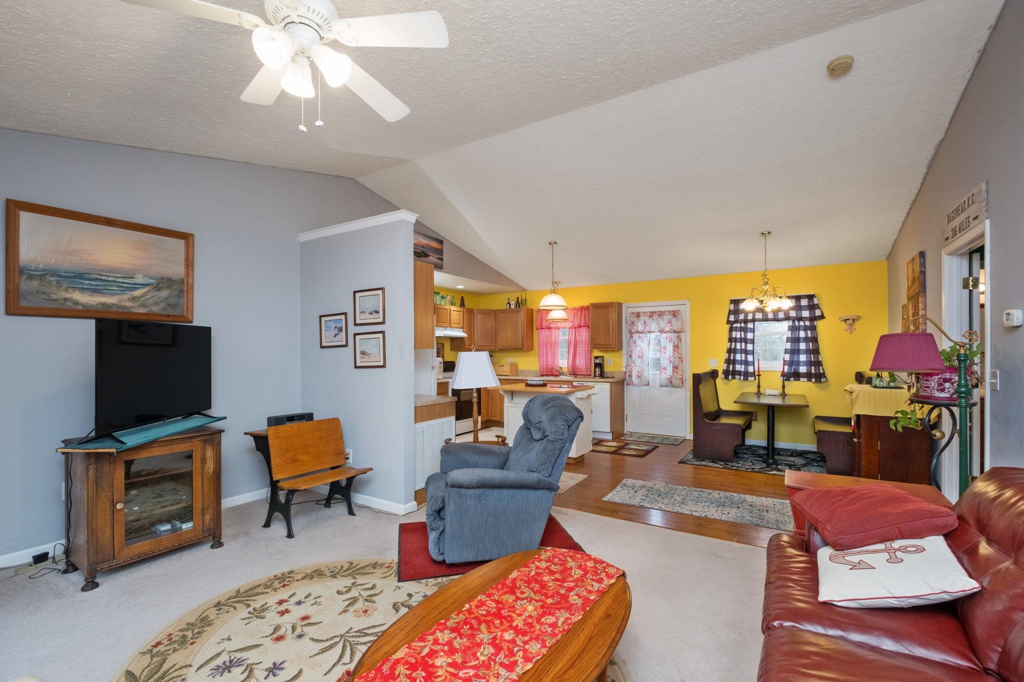 60 PATHFINDER DR, LEXINGTON, Virginia 24450, 2 Bedrooms Bedrooms, ,2 BathroomsBathrooms,Residential,60 PATHFINDER DR,674847 MLS # 674847