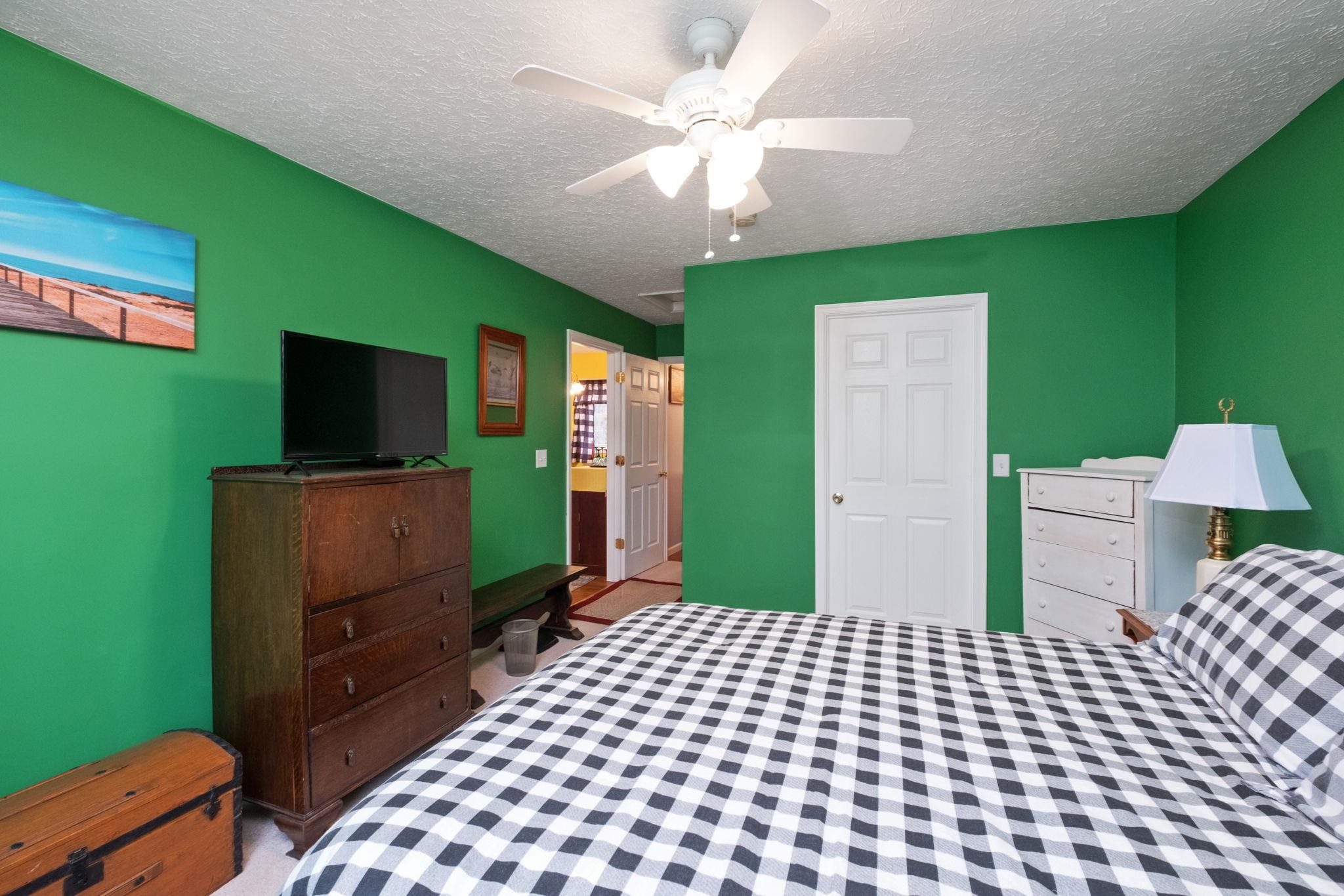 60 PATHFINDER DR, LEXINGTON, Virginia 24450, 2 Bedrooms Bedrooms, ,2 BathroomsBathrooms,Residential,60 PATHFINDER DR,674847 MLS # 674847