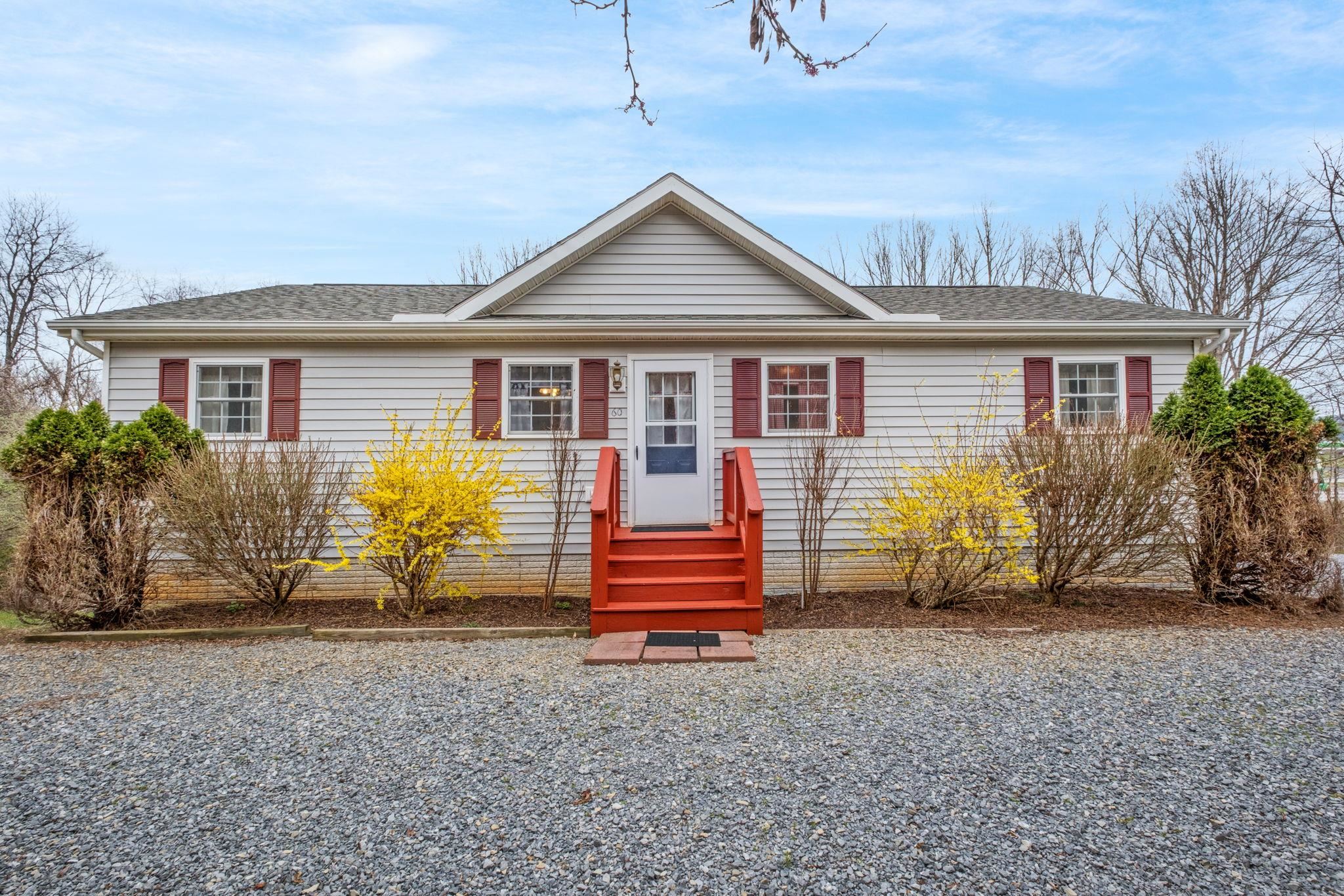 60 PATHFINDER DR, LEXINGTON, Virginia 24450, 2 Bedrooms Bedrooms, ,2 BathroomsBathrooms,Residential,60 PATHFINDER DR,674847 MLS # 674847