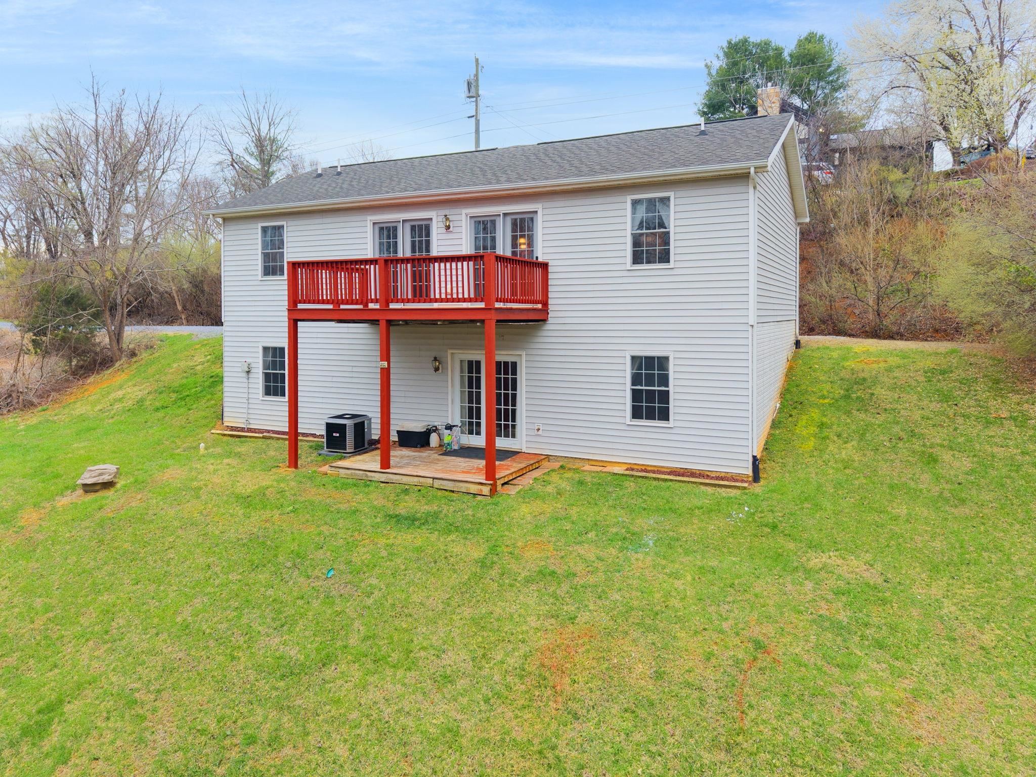 60 PATHFINDER DR, LEXINGTON, Virginia 24450, 2 Bedrooms Bedrooms, ,2 BathroomsBathrooms,Residential,60 PATHFINDER DR,674847 MLS # 674847