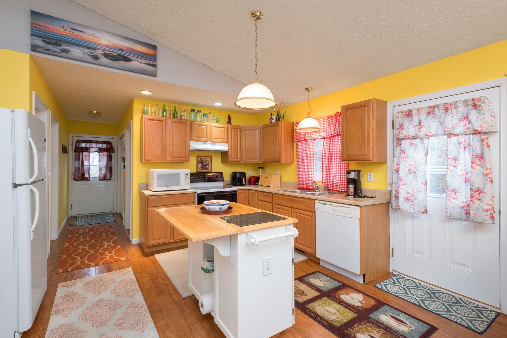 60 PATHFINDER DR, LEXINGTON, Virginia 24450, 2 Bedrooms Bedrooms, ,2 BathroomsBathrooms,Residential,60 PATHFINDER DR,674847 MLS # 674847