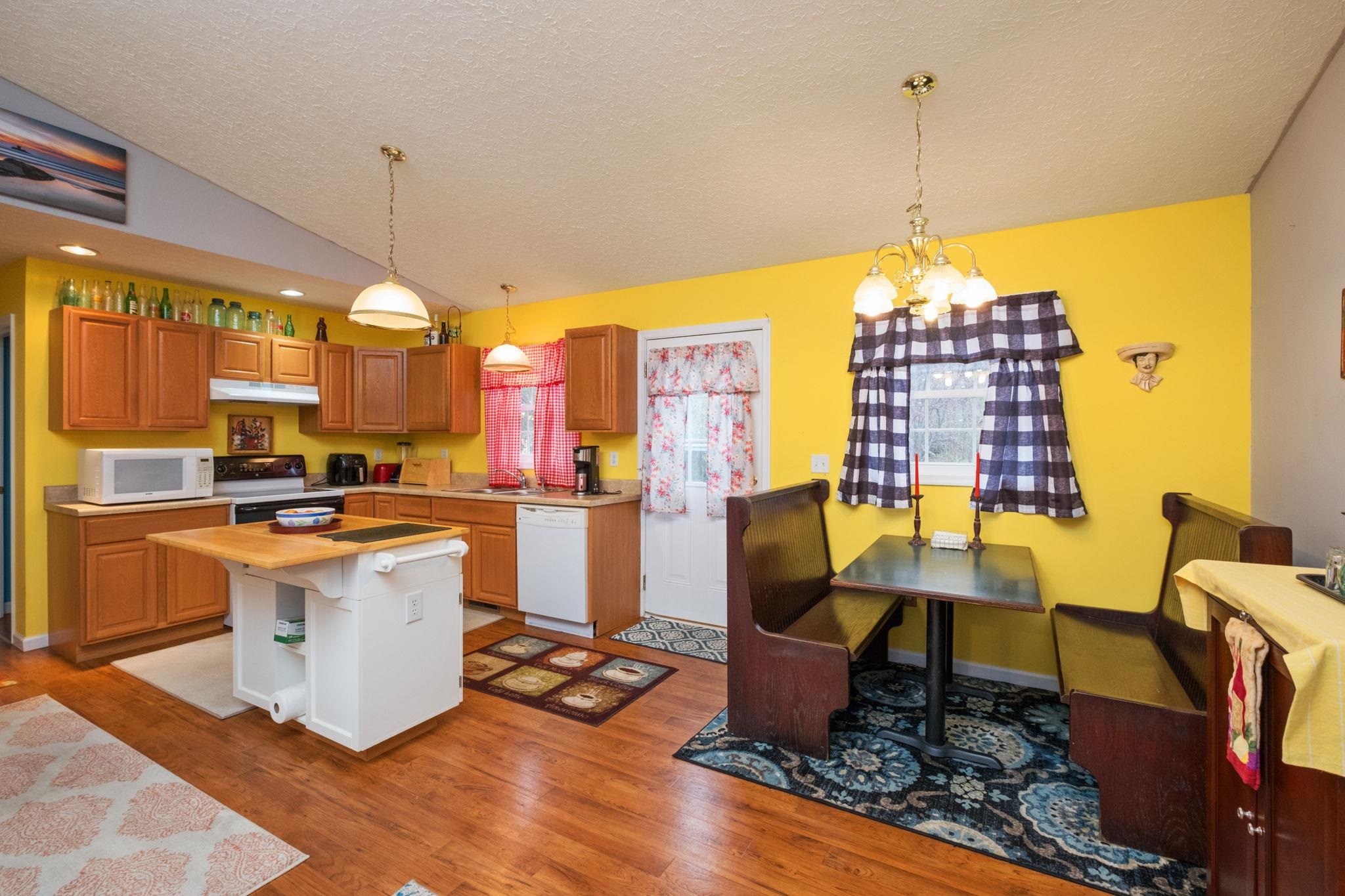 60 PATHFINDER DR, LEXINGTON, Virginia 24450, 2 Bedrooms Bedrooms, ,2 BathroomsBathrooms,Residential,60 PATHFINDER DR,674847 MLS # 674847