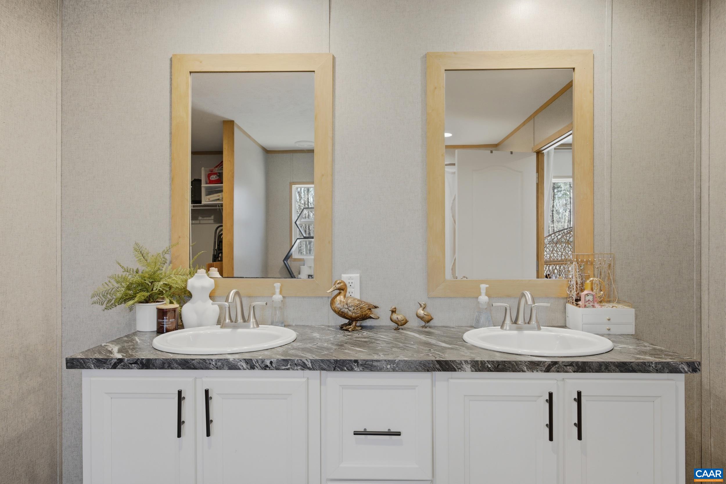 215 BUNNYS TRL, LOUISA, Virginia 23093, 3 Bedrooms Bedrooms, ,2 BathroomsBathrooms,Residential,215 BUNNYS TRL,674852 MLS # 674852 215 BUNNYS TRL, LOUISA, Virginia 23093, 3 Bedrooms Bedrooms, ,2 BathroomsBathrooms,Residential,215 BUNNYS TRL,674852 MLS # 674852