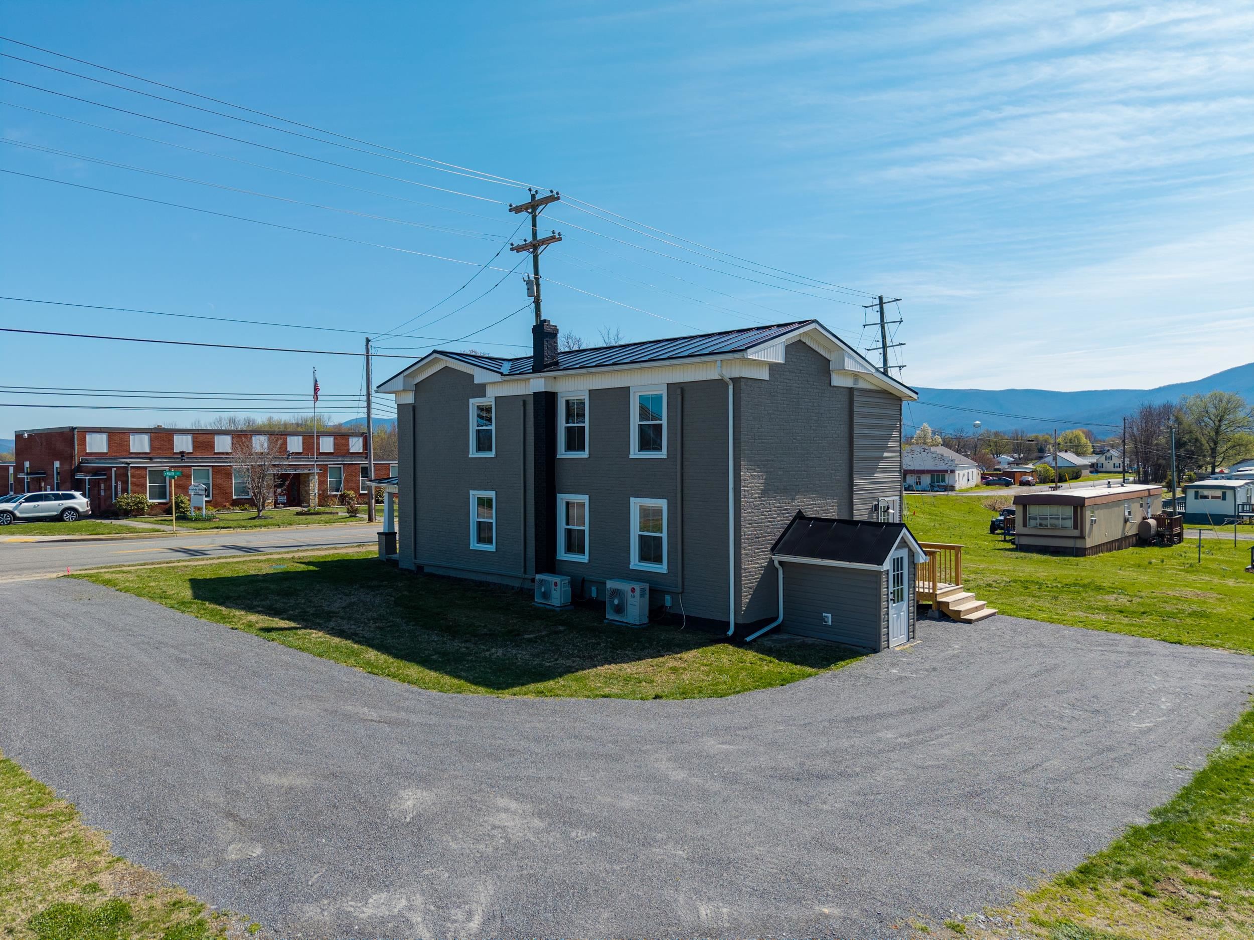 773 W MAIN ST, STANLEY, Virginia 22851, 5 Bedrooms Bedrooms, ,3 BathroomsBathrooms,Residential,773 W MAIN ST,674855 MLS # 674855