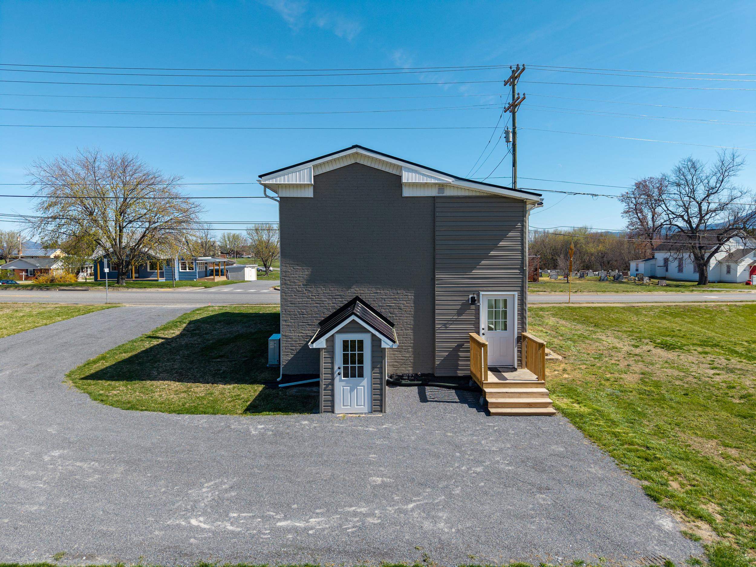 773 W MAIN ST, STANLEY, Virginia 22851, 5 Bedrooms Bedrooms, ,3 BathroomsBathrooms,Residential,773 W MAIN ST,674855 MLS # 674855