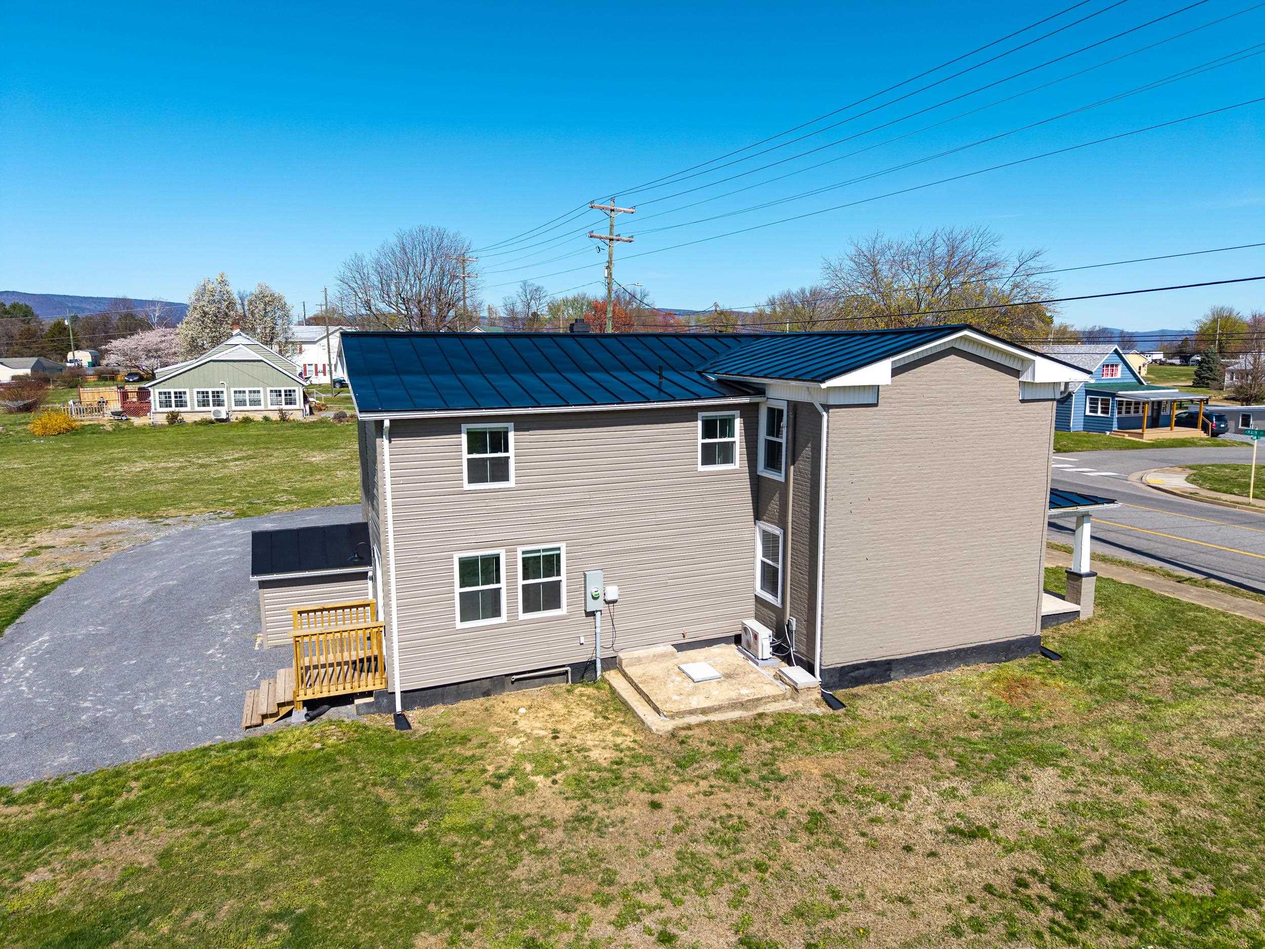 773 W MAIN ST, STANLEY, Virginia 22851, 5 Bedrooms Bedrooms, ,3 BathroomsBathrooms,Residential,773 W MAIN ST,674855 MLS # 674855