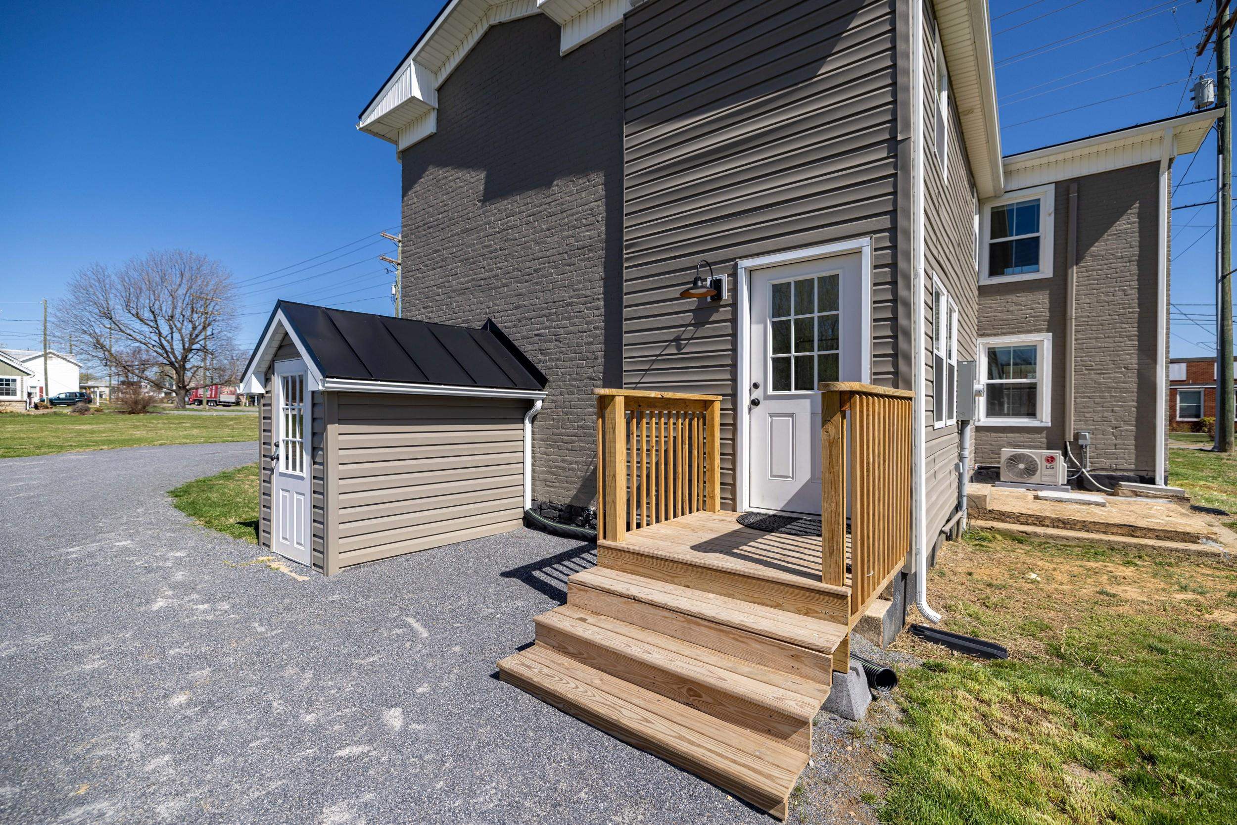 773 W MAIN ST, STANLEY, Virginia 22851, 5 Bedrooms Bedrooms, ,3 BathroomsBathrooms,Residential,773 W MAIN ST,674855 MLS # 674855