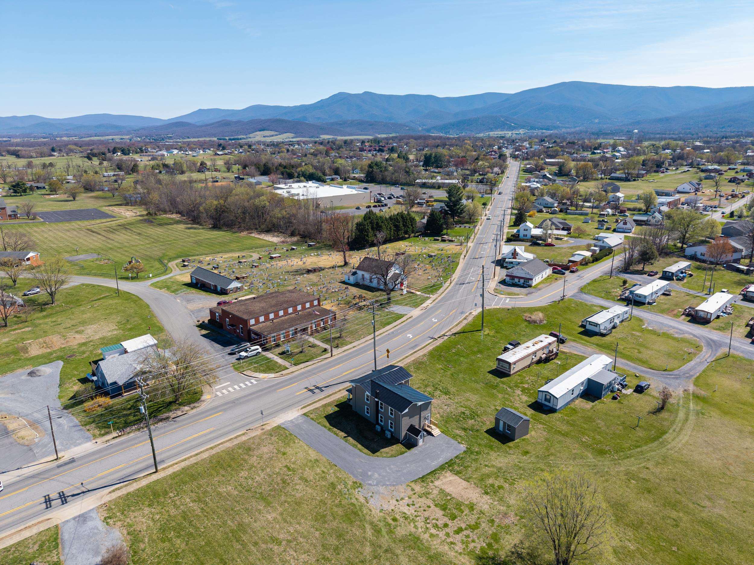 773 W MAIN ST, STANLEY, Virginia 22851, 5 Bedrooms Bedrooms, ,3 BathroomsBathrooms,Residential,773 W MAIN ST,674855 MLS # 674855