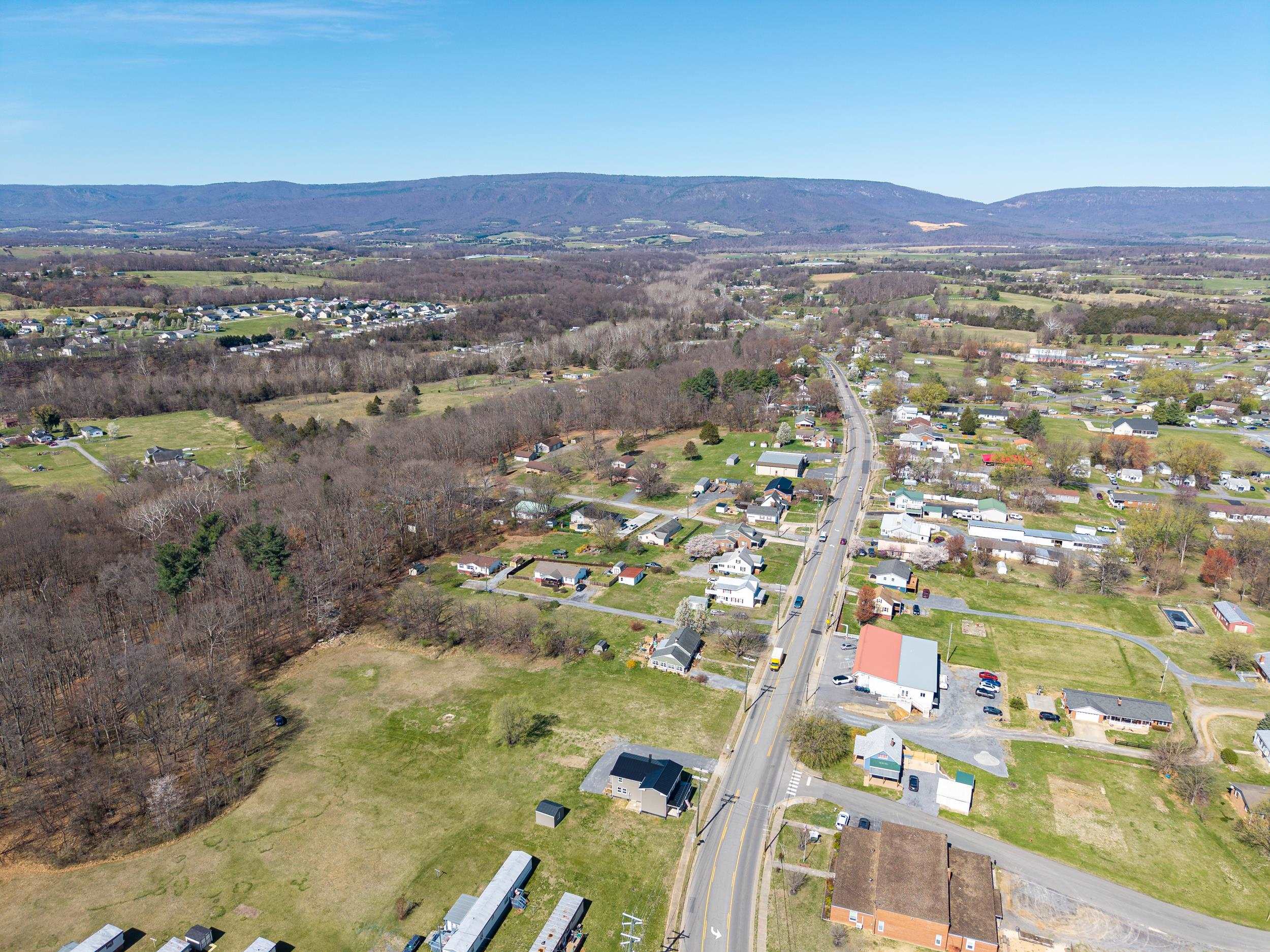 773 W MAIN ST, STANLEY, Virginia 22851, 5 Bedrooms Bedrooms, ,3 BathroomsBathrooms,Residential,773 W MAIN ST,674855 MLS # 674855