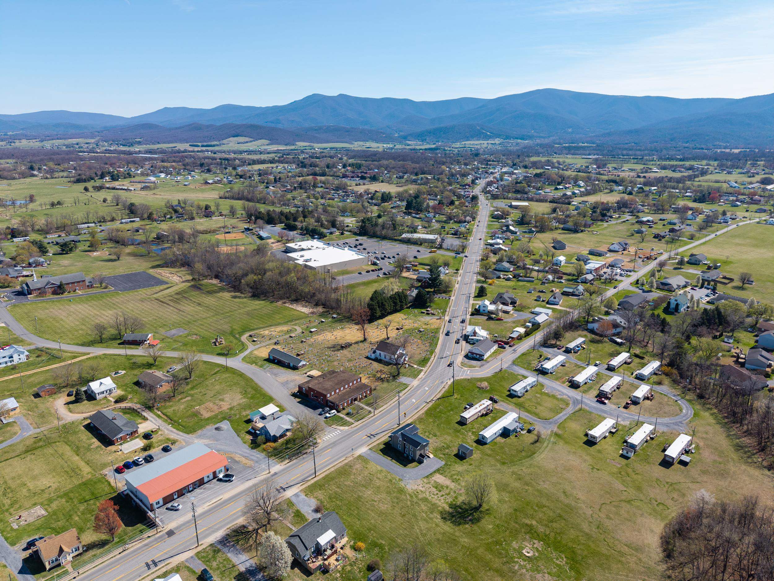 773 W MAIN ST, STANLEY, Virginia 22851, 5 Bedrooms Bedrooms, ,3 BathroomsBathrooms,Residential,773 W MAIN ST,674855 MLS # 674855