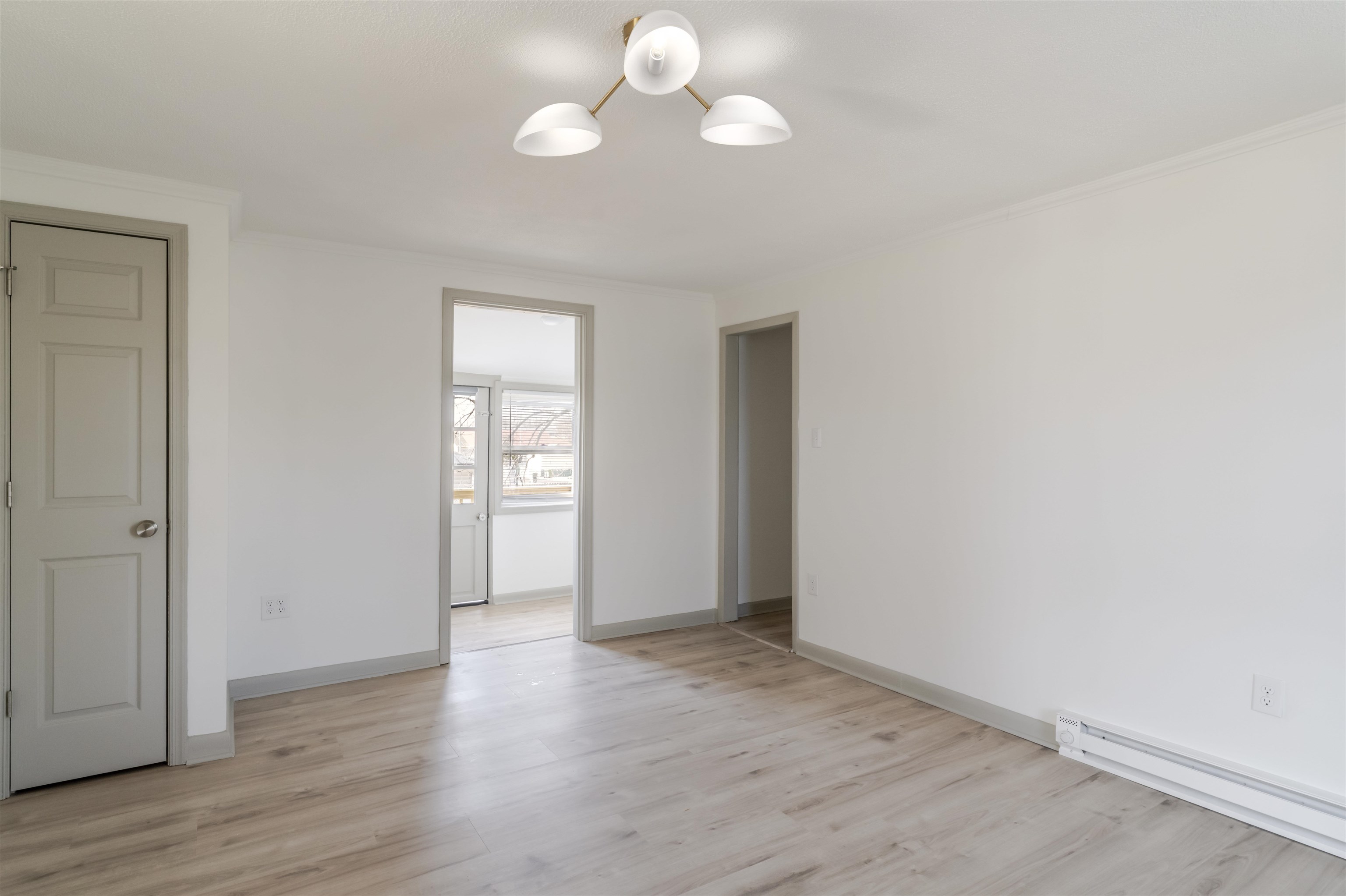 413 N CHARLOTTE AVE, WAYNESBORO, Virginia 22980, ,Residential,413 N CHARLOTTE AVE,674883 MLS # 674883