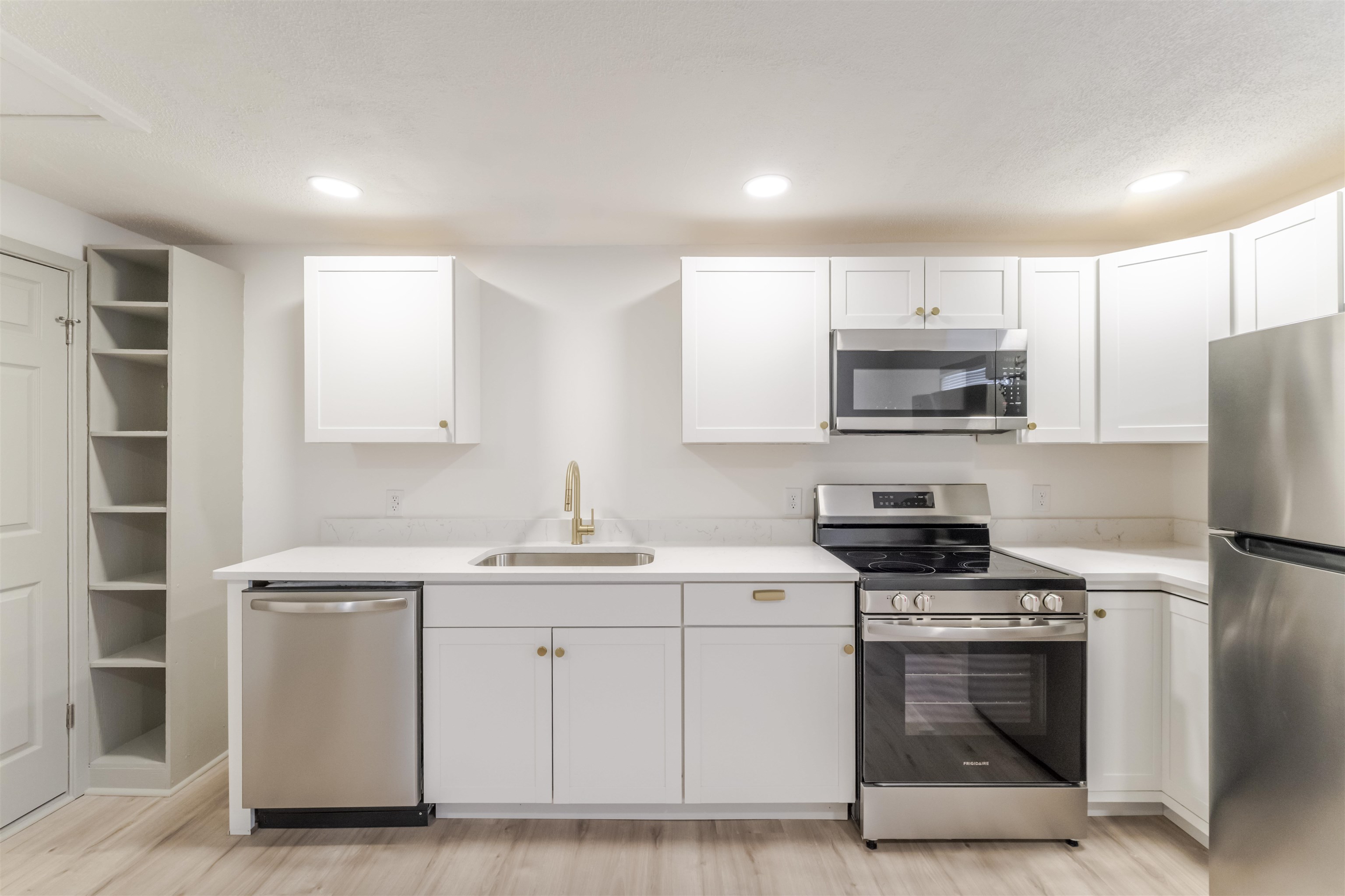 413 N CHARLOTTE AVE, WAYNESBORO, Virginia 22980, ,Residential,413 N CHARLOTTE AVE,674883 MLS # 674883