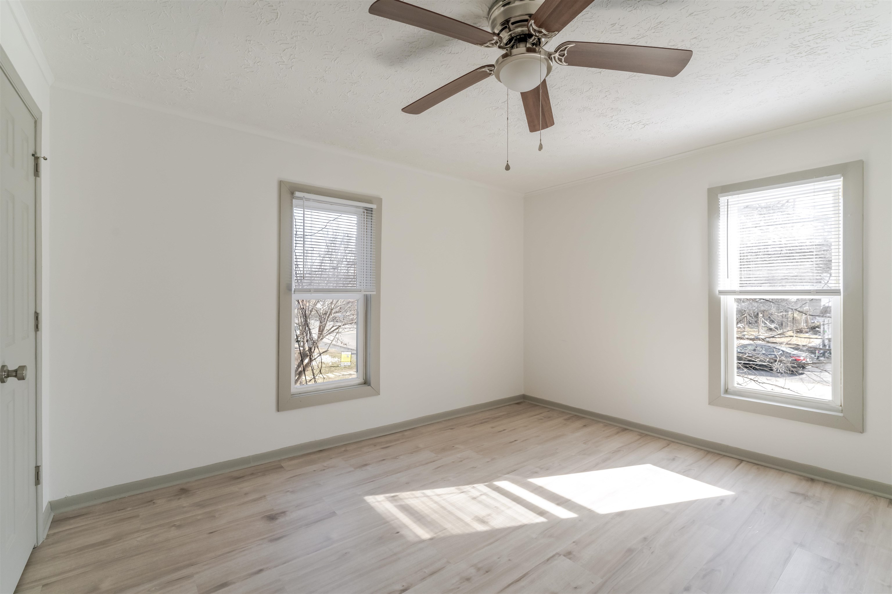 413 N CHARLOTTE AVE, WAYNESBORO, Virginia 22980, ,Residential,413 N CHARLOTTE AVE,674883 MLS # 674883