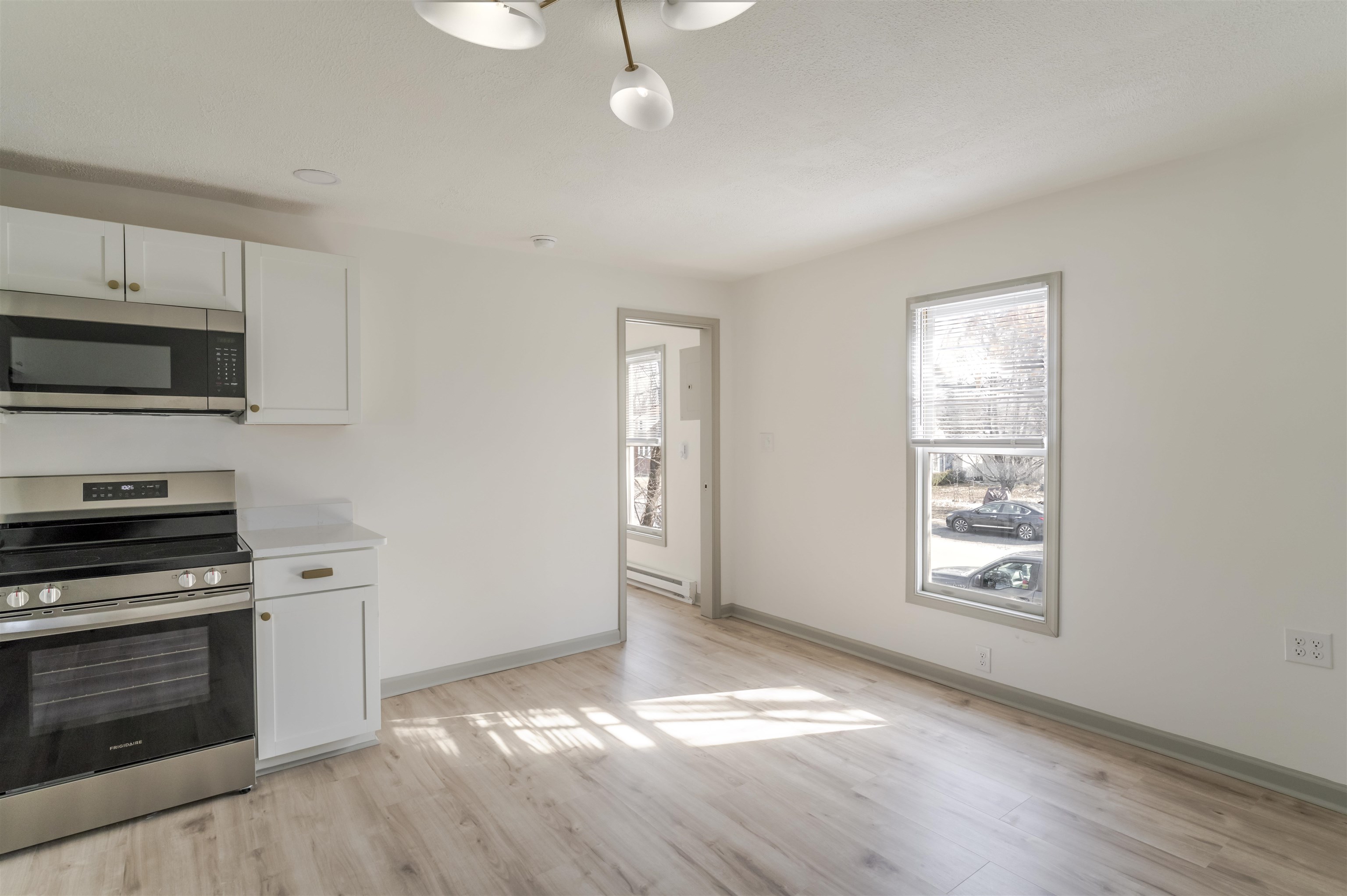 413 N CHARLOTTE AVE, WAYNESBORO, Virginia 22980, ,Residential,413 N CHARLOTTE AVE,674883 MLS # 674883