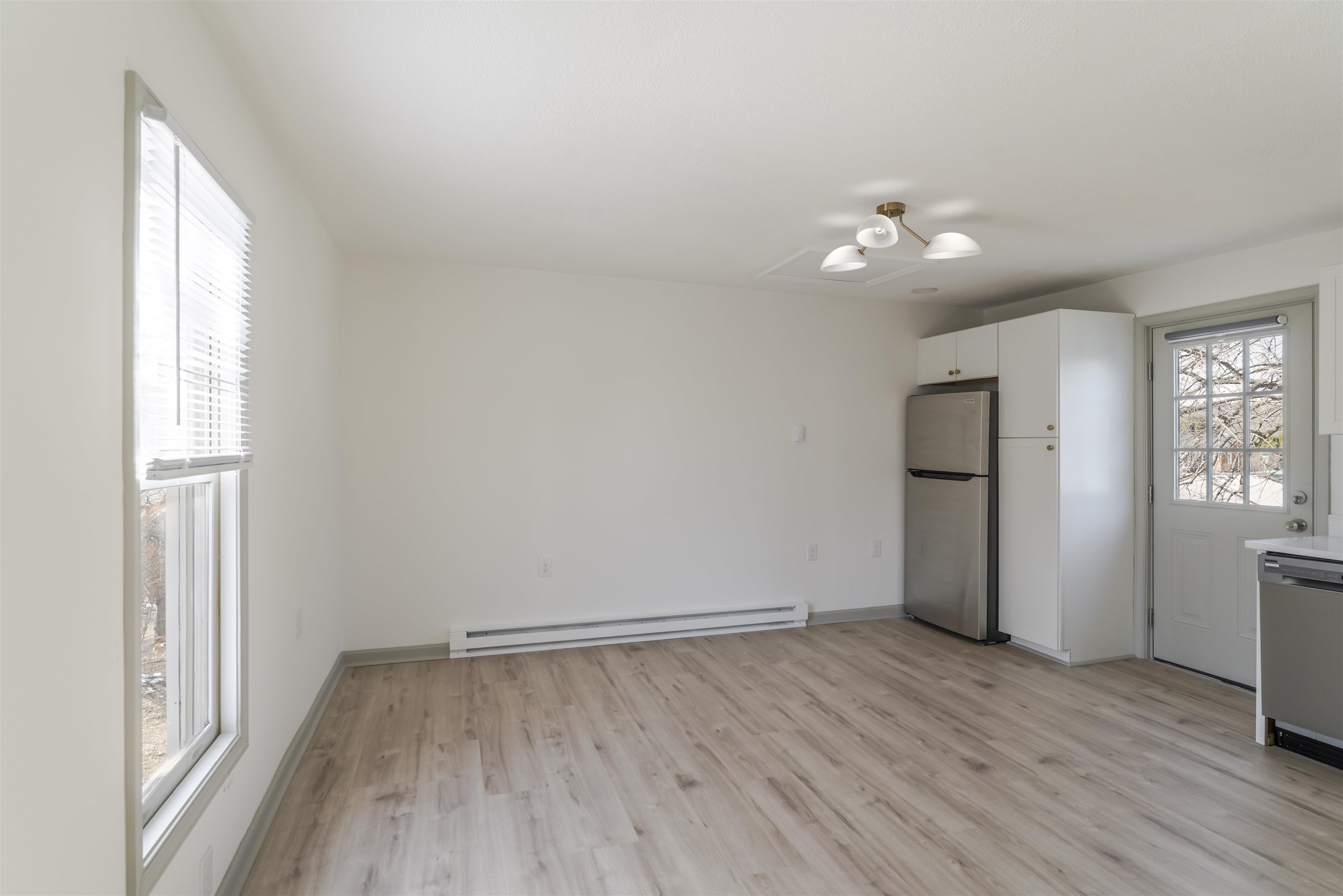 413 N CHARLOTTE AVE, WAYNESBORO, Virginia 22980, ,Residential,413 N CHARLOTTE AVE,674883 MLS # 674883