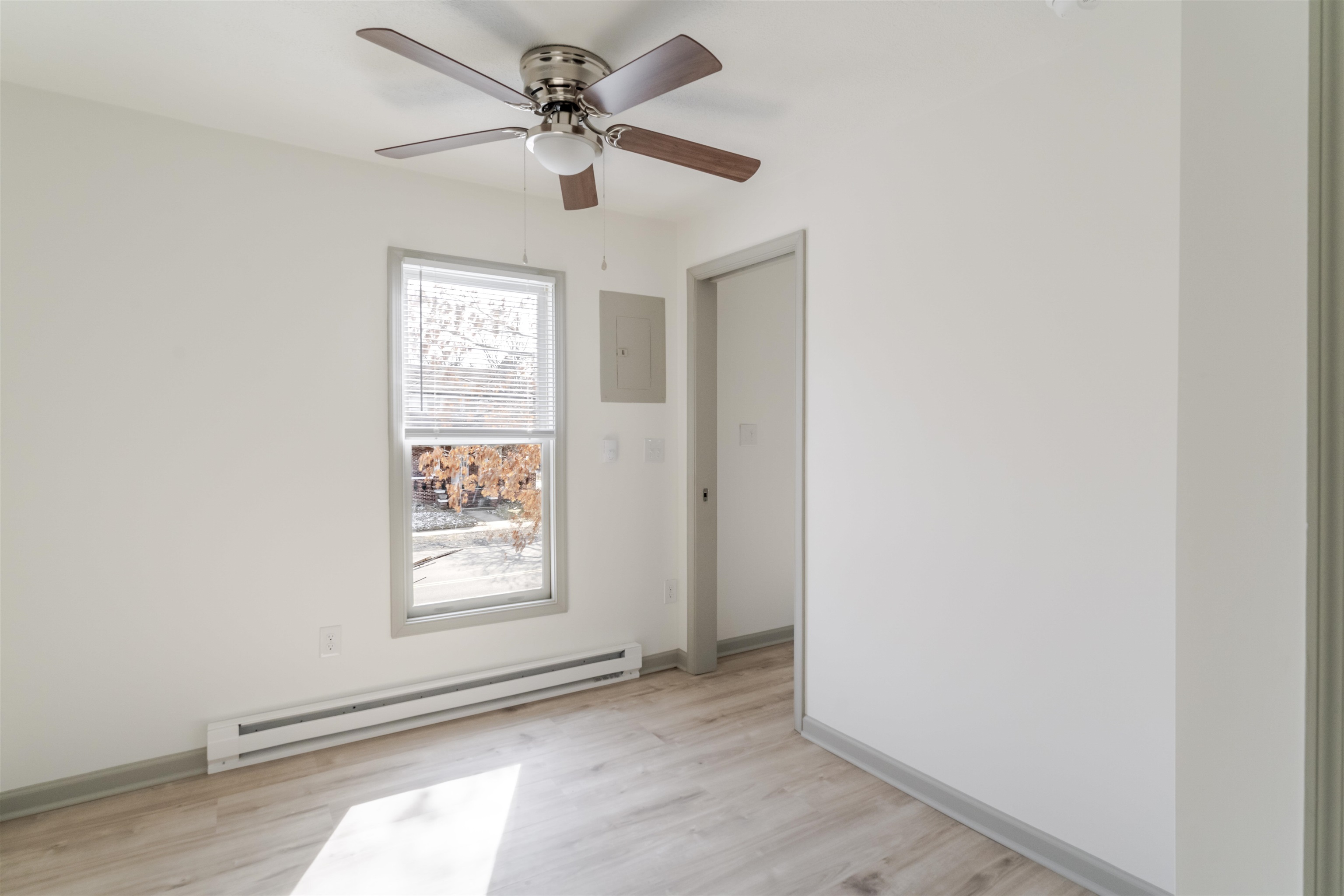 413 N CHARLOTTE AVE, WAYNESBORO, Virginia 22980, ,Residential,413 N CHARLOTTE AVE,674883 MLS # 674883