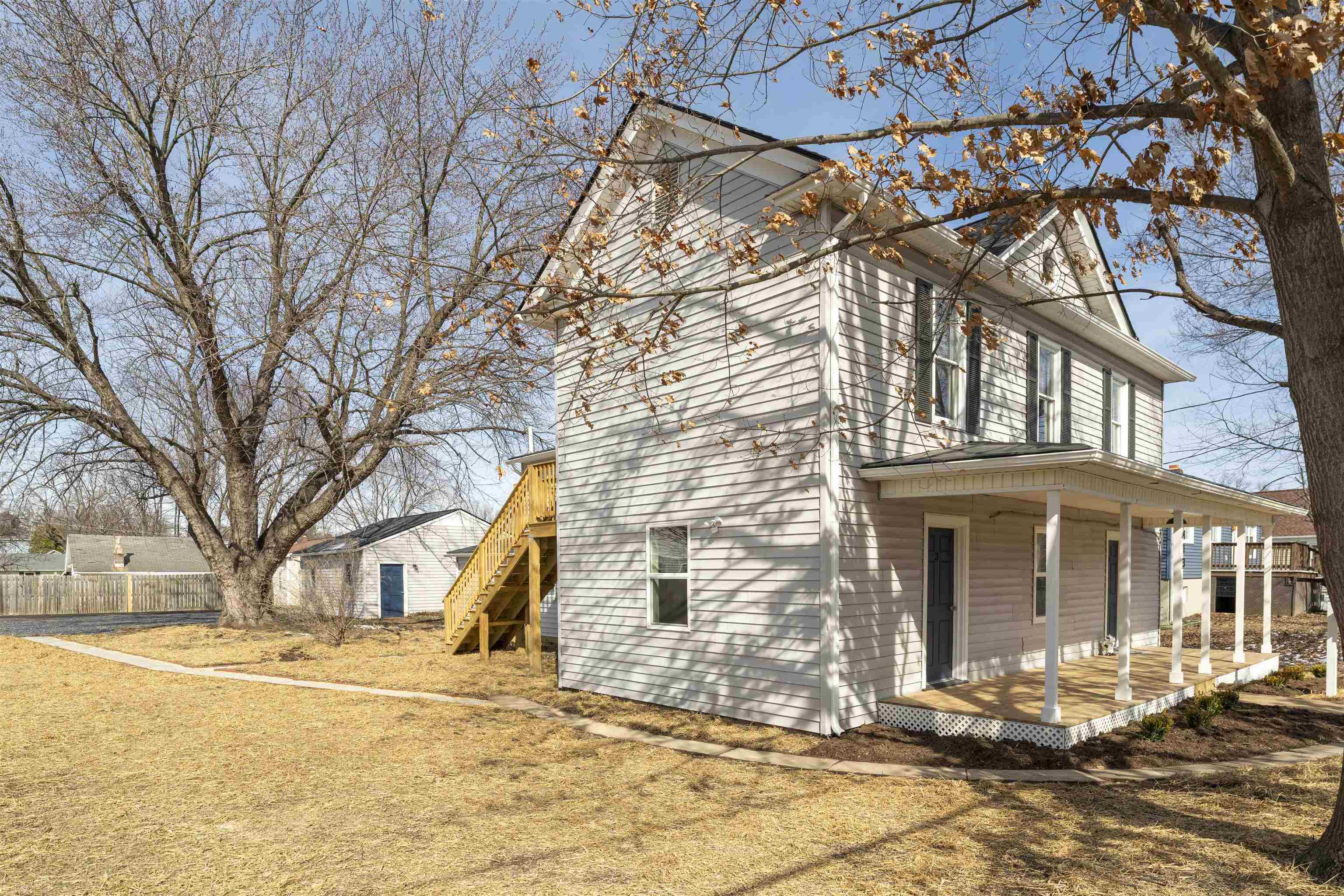 413 N CHARLOTTE AVE, WAYNESBORO, Virginia 22980, ,Residential,413 N CHARLOTTE AVE,674883 MLS # 674883