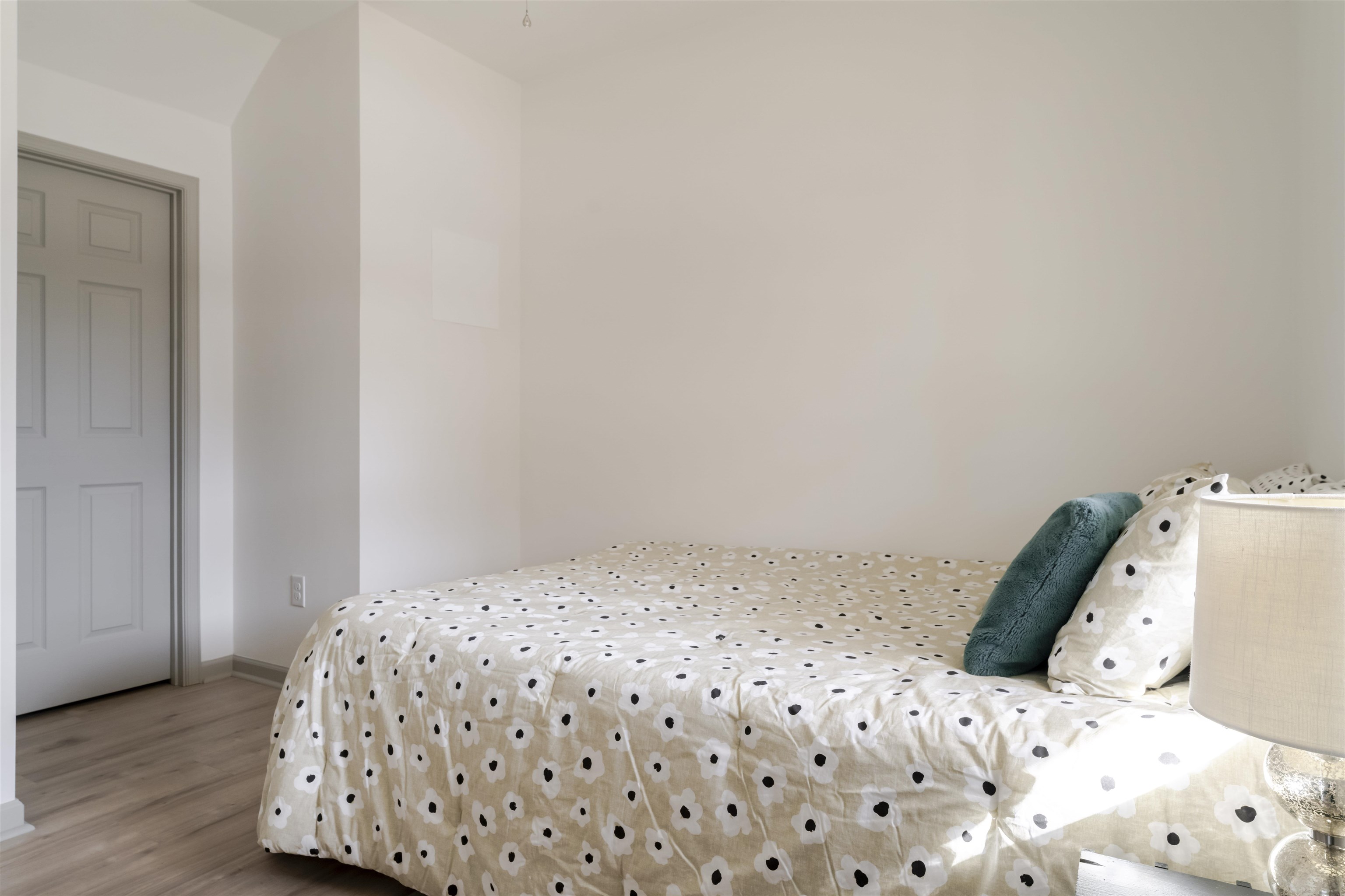 413 N CHARLOTTE AVE, WAYNESBORO, Virginia 22980, ,Residential,413 N CHARLOTTE AVE,674883 MLS # 674883