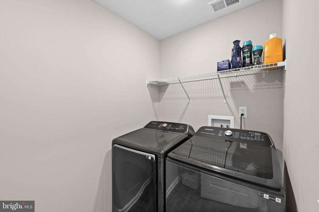 5835 SMITH STATION RD, FREDERICKSBURG, Virginia 22407, 3 Bedrooms Bedrooms, ,2 BathroomsBathrooms,Residential,5835 SMITH STATION RD,VASP2040124 MLS # VASP2040124