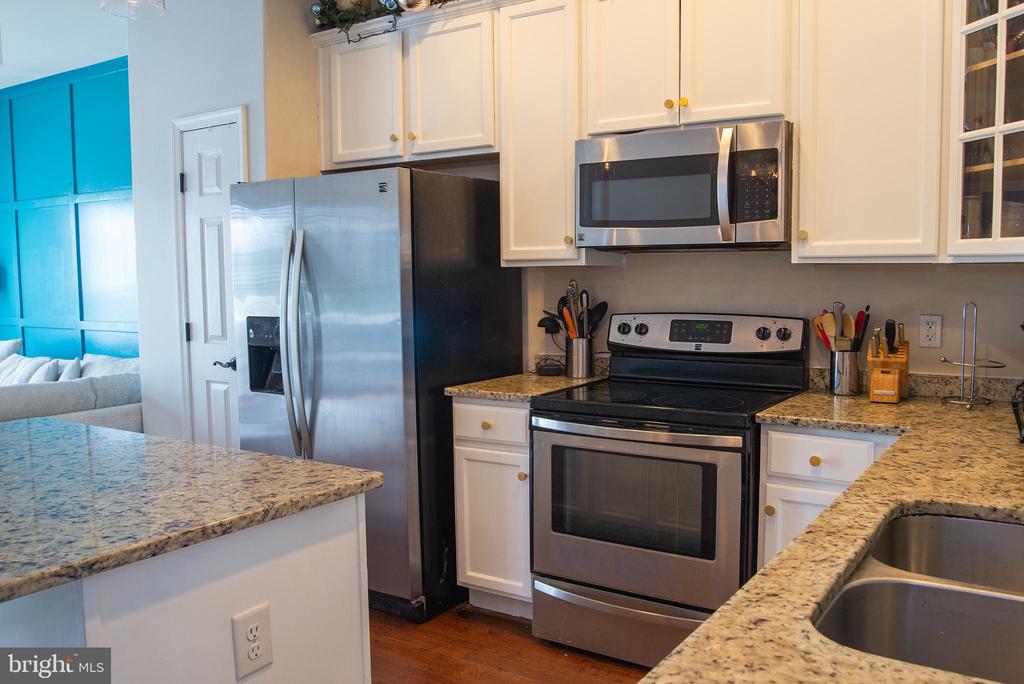 10216 OSAGE DR, FREDERICKSBURG, Virginia 22408, 4 Bedrooms Bedrooms, ,3 BathroomsBathrooms,Residential,10216 OSAGE DR,VASP2040326 MLS # VASP2040326