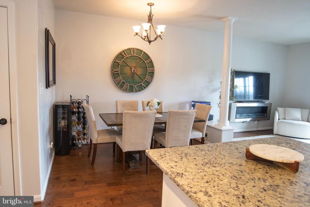 10216 OSAGE DR, FREDERICKSBURG, Virginia 22408, 4 Bedrooms Bedrooms, ,3 BathroomsBathrooms,Residential,10216 OSAGE DR,VASP2040326 MLS # VASP2040326