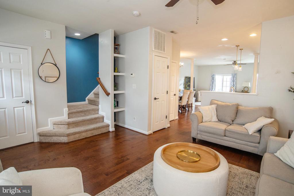 10216 OSAGE DR, FREDERICKSBURG, Virginia 22408, 4 Bedrooms Bedrooms, ,3 BathroomsBathrooms,Residential,10216 OSAGE DR,VASP2040326 MLS # VASP2040326