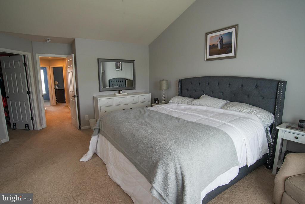 10216 OSAGE DR, FREDERICKSBURG, Virginia 22408, 4 Bedrooms Bedrooms, ,3 BathroomsBathrooms,Residential,10216 OSAGE DR,VASP2040326 MLS # VASP2040326