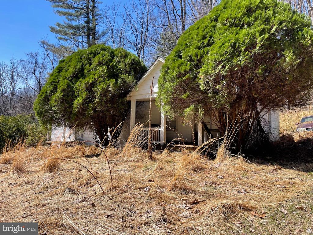 4100 HEARDS LN, AFTON, Virginia 22920, 3 Bedrooms Bedrooms, ,Residential,4100 HEARDS LN,VAAB2001172 MLS # VAAB2001172