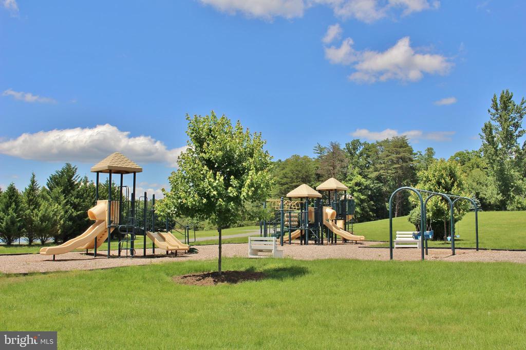 11608 LONGSTREET DR, SPOTSYLVANIA, Virginia 22551, 4 Bedrooms Bedrooms, ,2 BathroomsBathrooms,Residential,11608 LONGSTREET DR,VASP2039728 MLS # VASP2039728