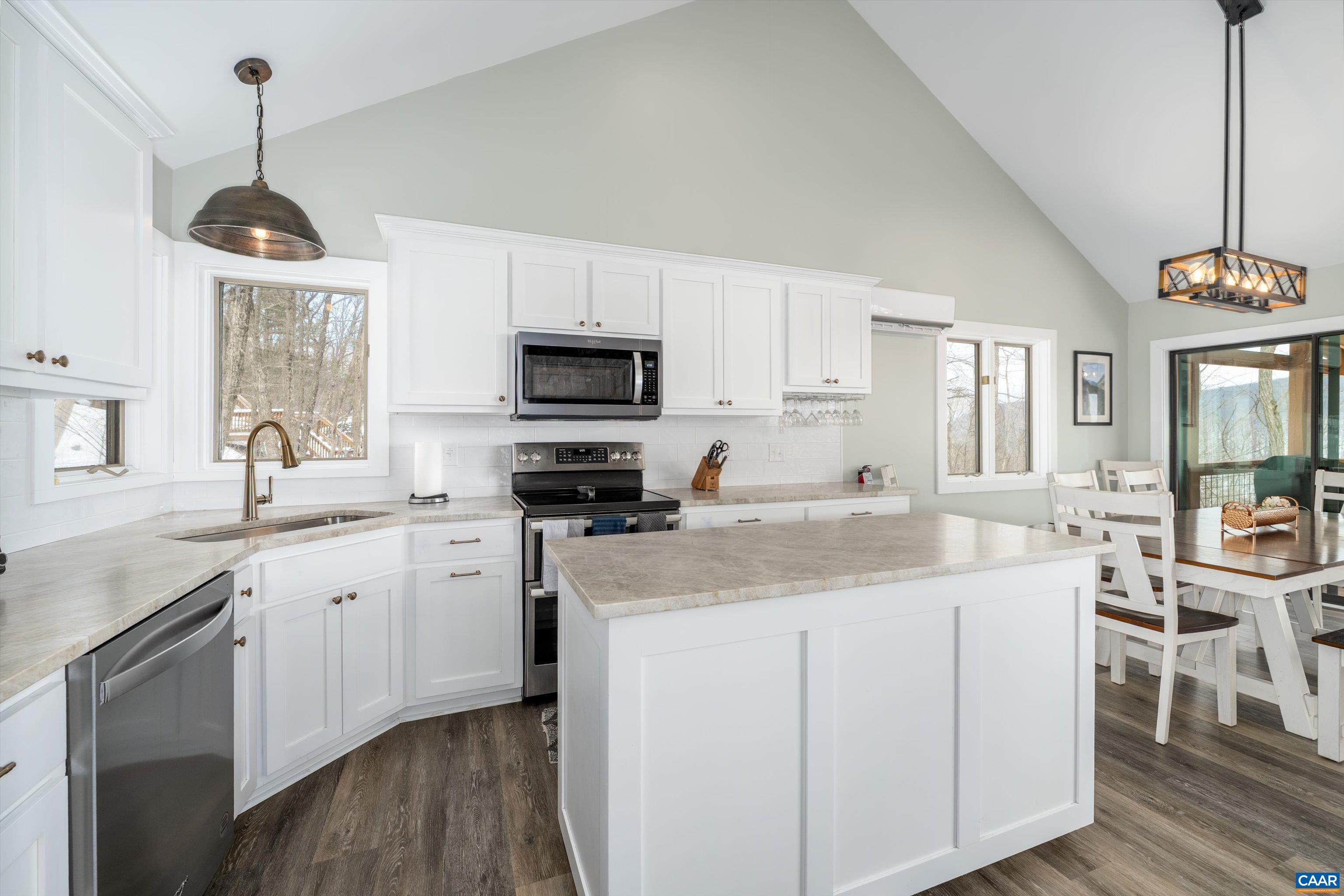 131 CRAWFORDS EDGE, WINTERGREEN, Virginia 22967, 4 Bedrooms Bedrooms, ,3 BathroomsBathrooms,Residential,131 CRAWFORDS EDGE,674294 MLS # 674294