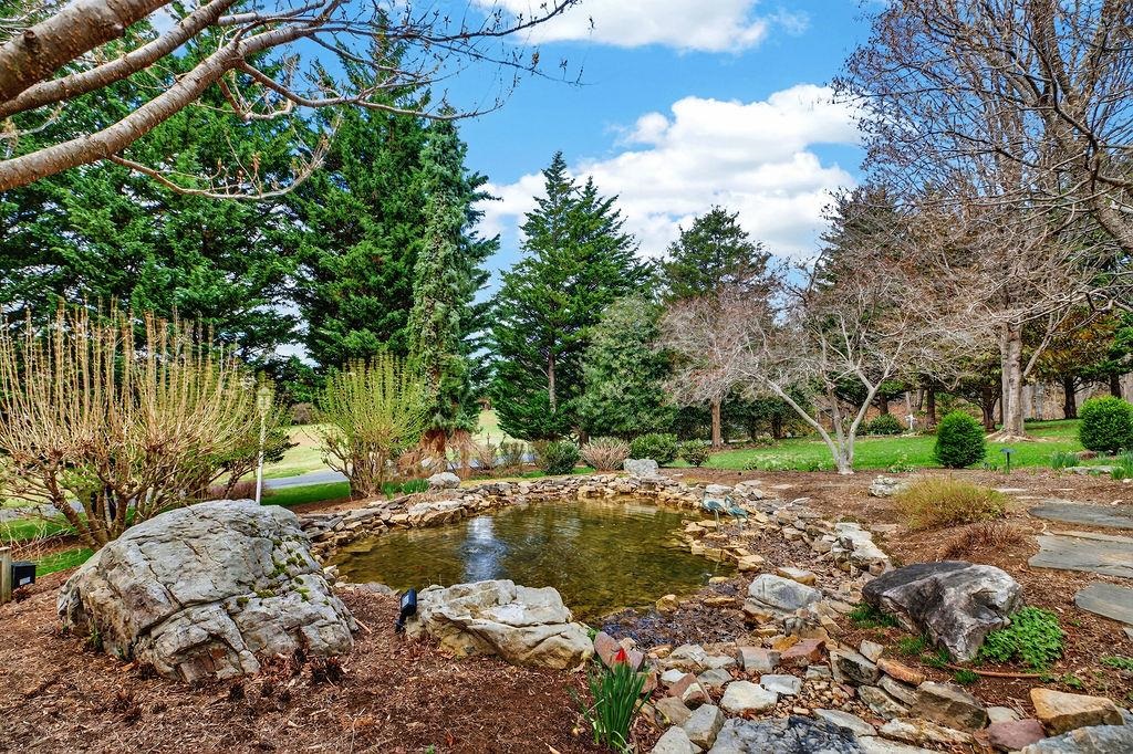 5 TRACE DR, STAUNTON, Virginia 24401, 4 Bedrooms Bedrooms, ,3 BathroomsBathrooms,Residential,5 TRACE DR,674859 MLS # 674859