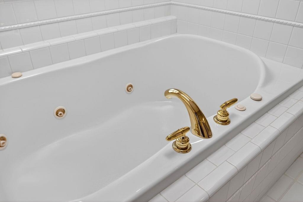 5 TRACE DR, STAUNTON, Virginia 24401, 4 Bedrooms Bedrooms, ,3 BathroomsBathrooms,Residential,5 TRACE DR,674859 MLS # 674859