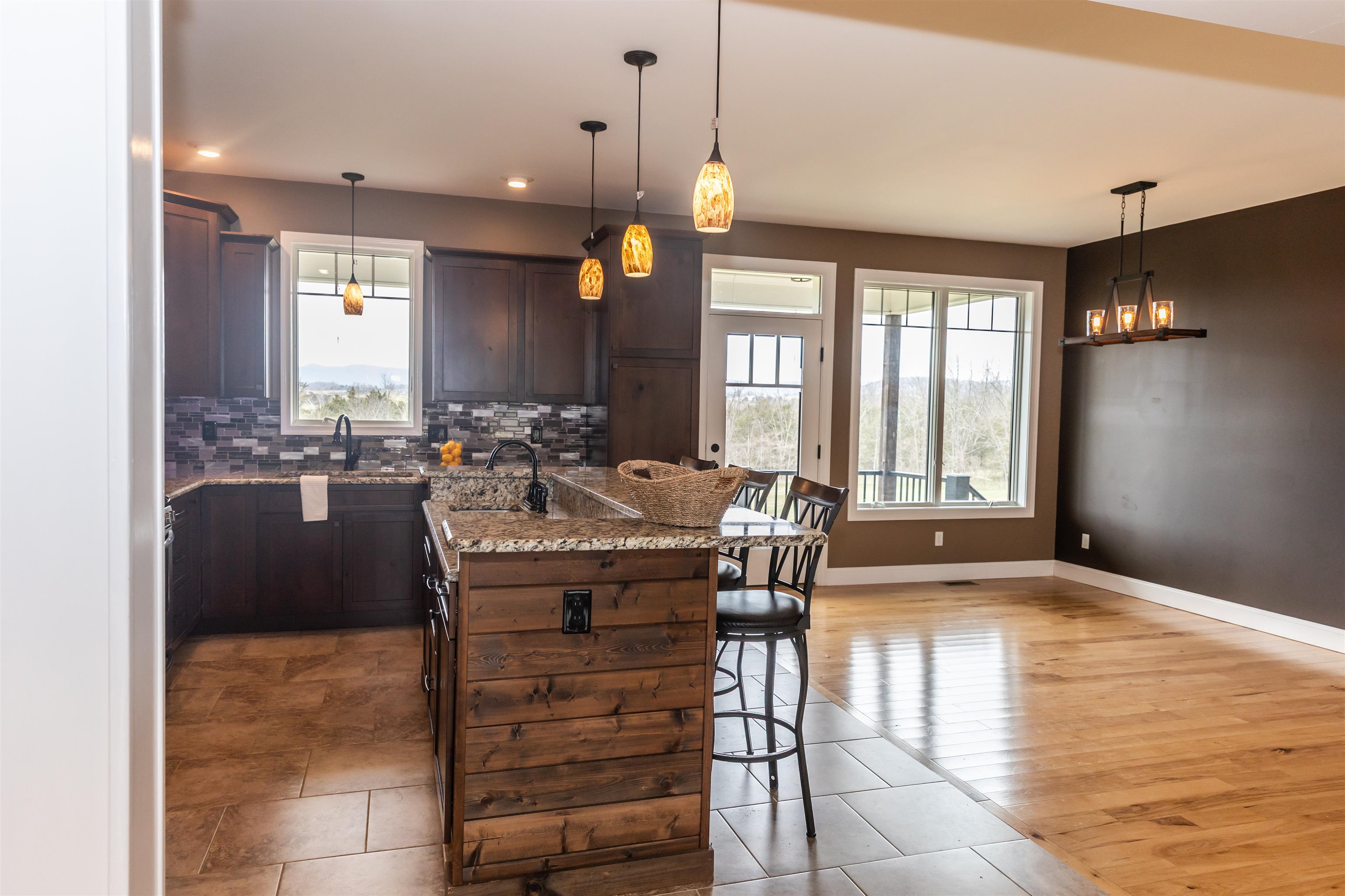 165 NE MARL RIDGE RD, LEXINGTON, Virginia 24450, 4 Bedrooms Bedrooms, ,3 BathroomsBathrooms,Residential,165 NE MARL RIDGE RD,674866 MLS # 674866